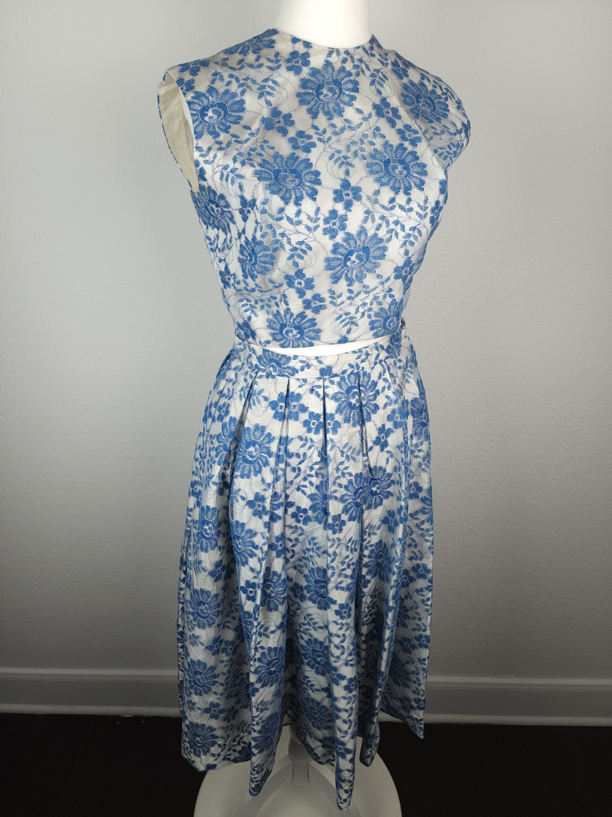 Vintage 1960s Blue White Lace Dress Set Lois Casper Pleated Skirt Button Back XS