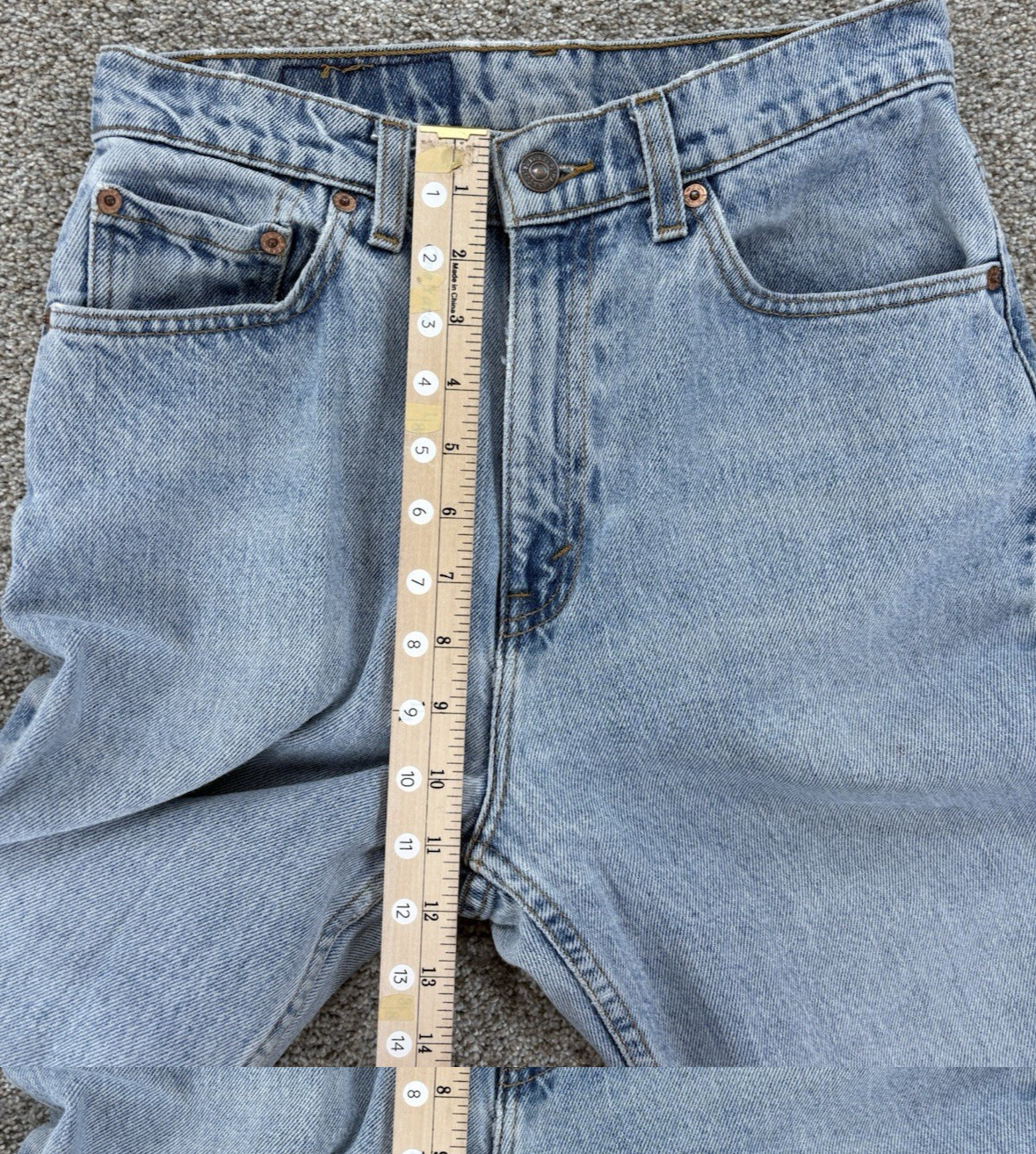 Vintage ’96 Levi’s 521 Tapered Fit Jeans Women’s 8 (26×29) Blue Distressed USA