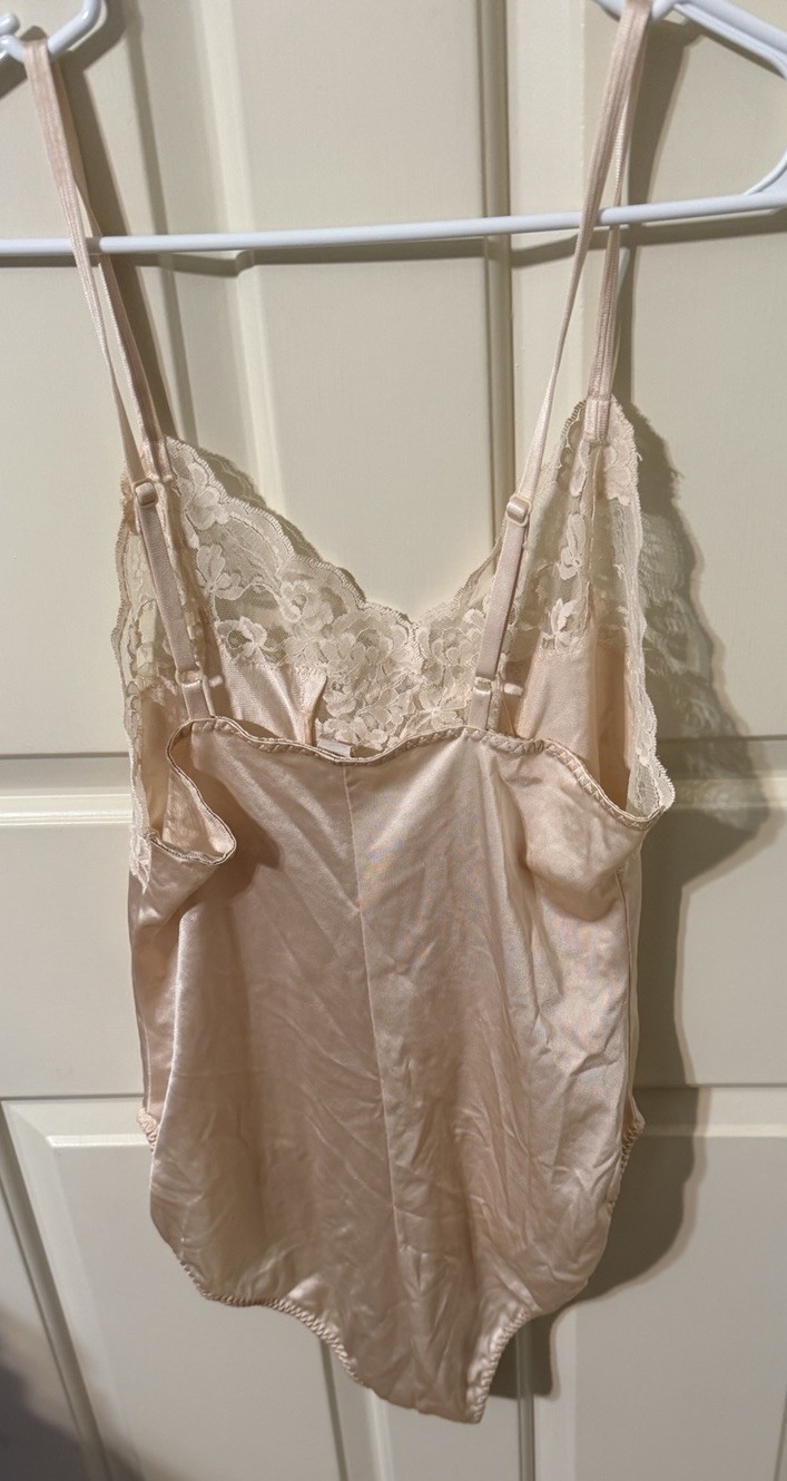 Vintage Bestform Nude Bodysuit Nylon Lace Size 34 Teddy Lingerie Snap Closure