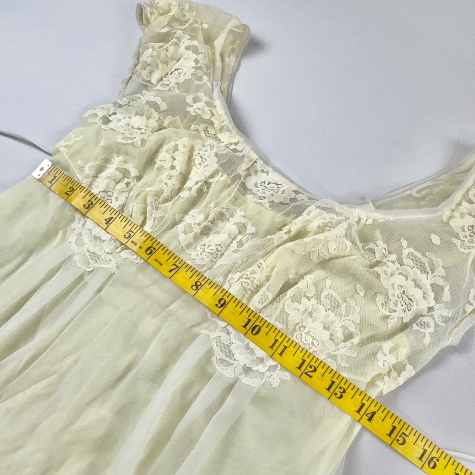 Vintage Butter Yellow Peignoir Nightgown Small Lace Bridal Angel Wedding Regal
