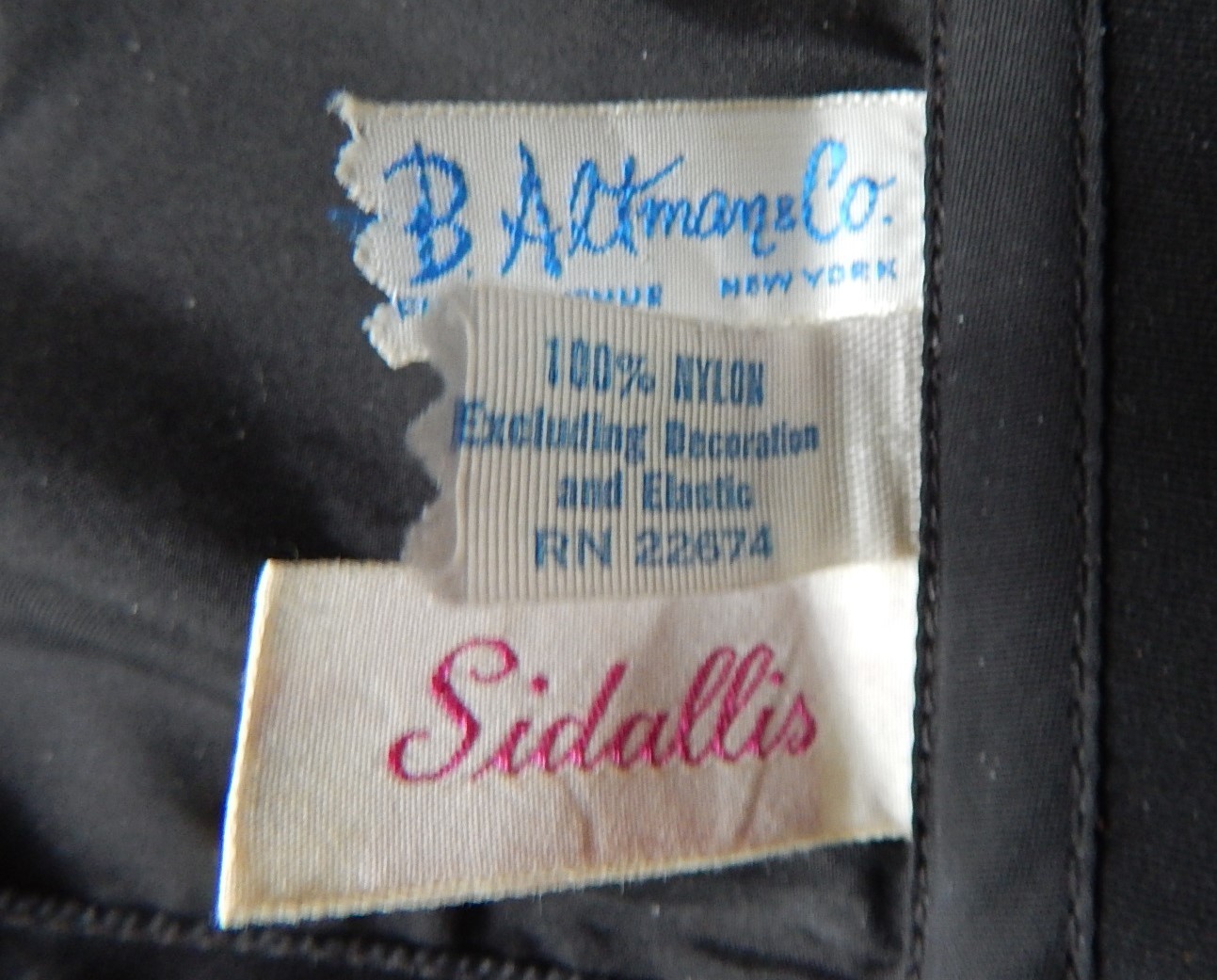 Beautiful Vintage Sidallis 3/4 length bra, size 36B