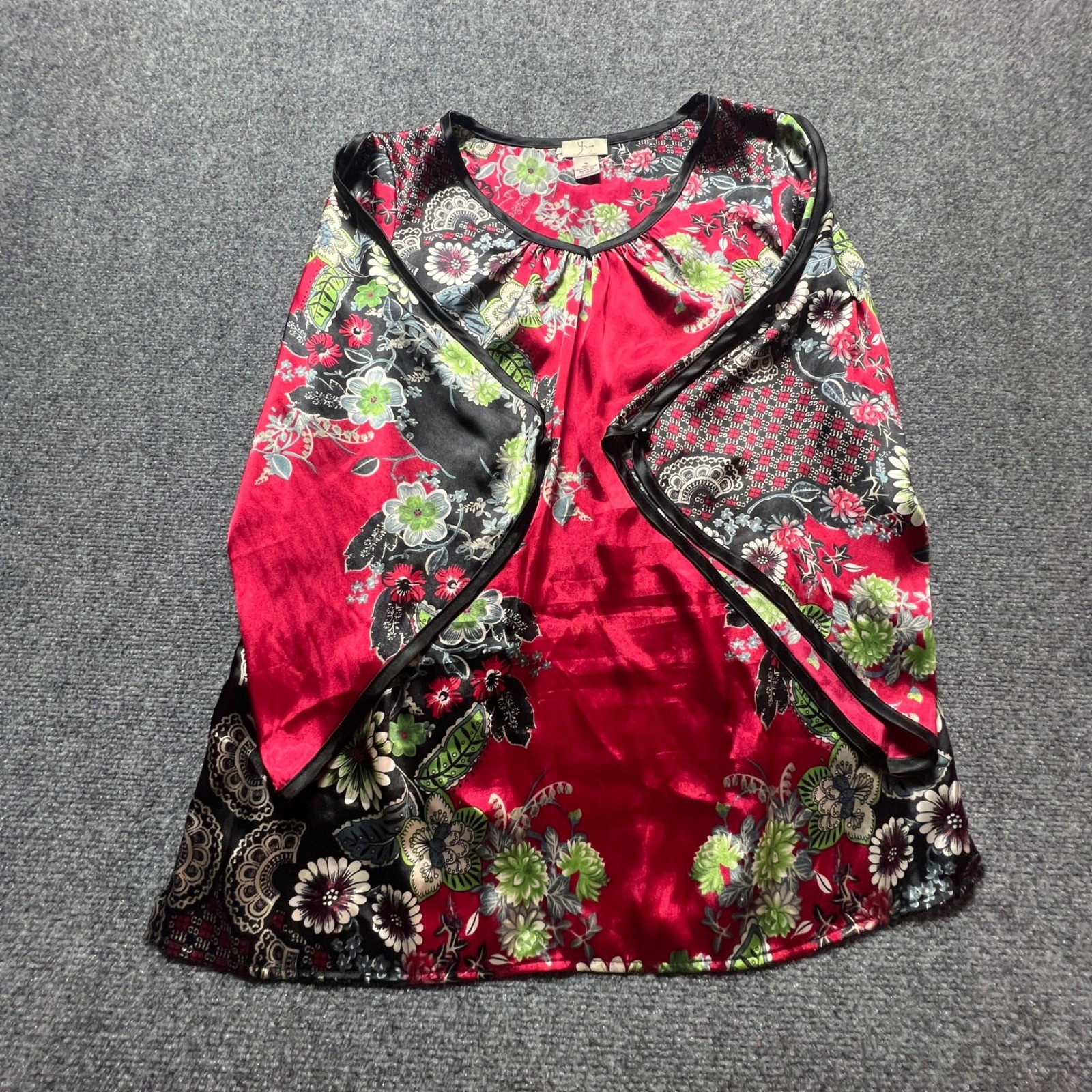 STUNNING Vintage Floral Bell Sleeve Blouse Red Black USA American Med Yvos Asian