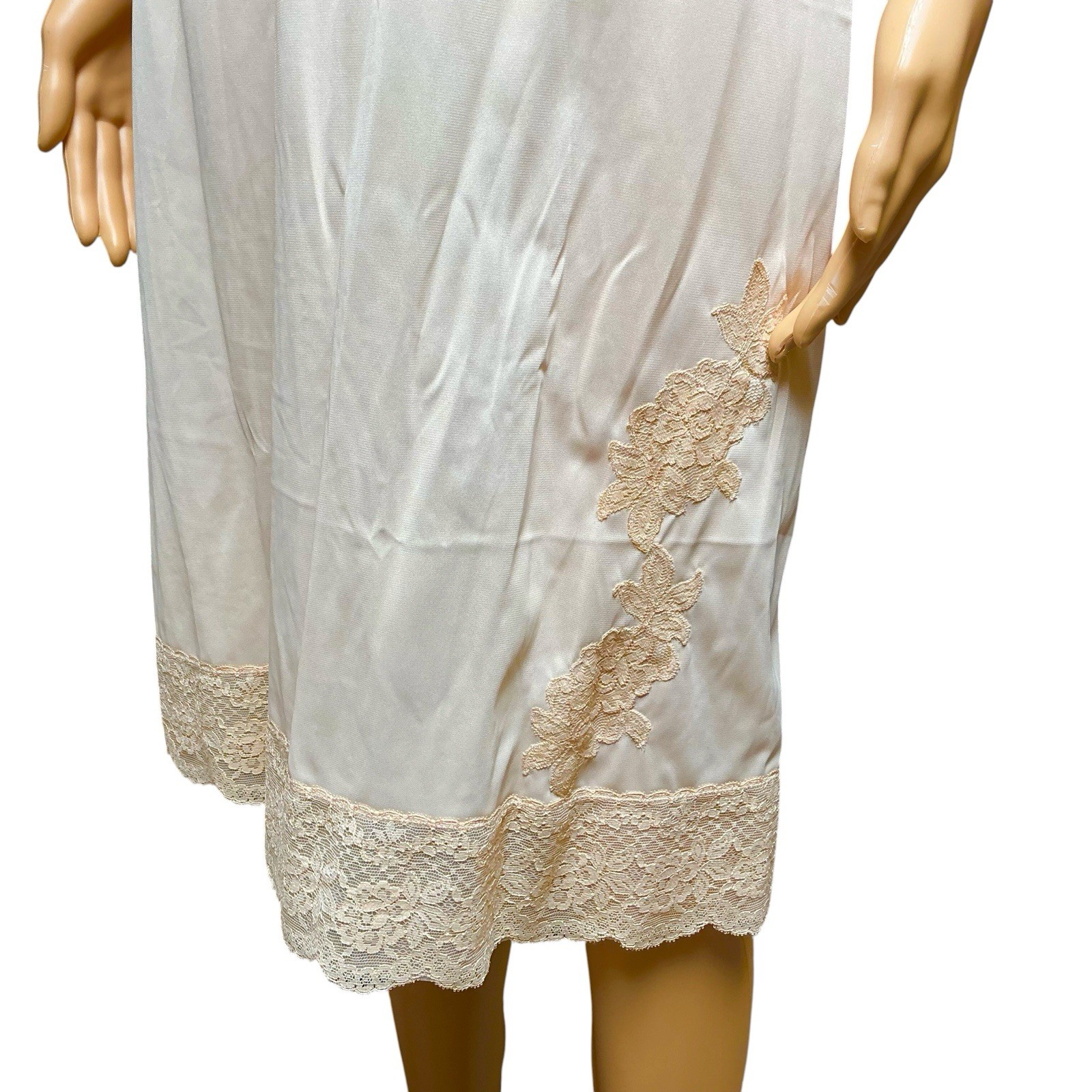 Sears Charmode Nylon Full Slip Lace Cream Coquette Grandmacore Dress Size 36 New