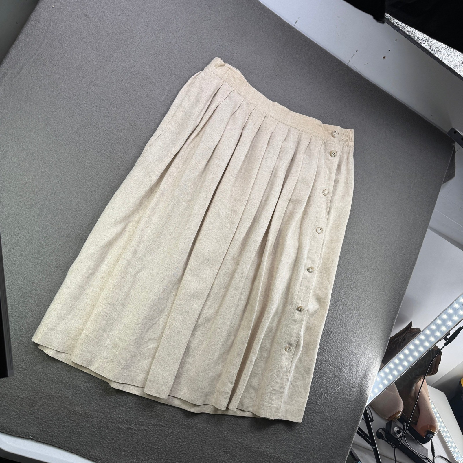 Vintage Kathryn Deene Skirt Women XL Beige Linen Blend Pleated Button Classic