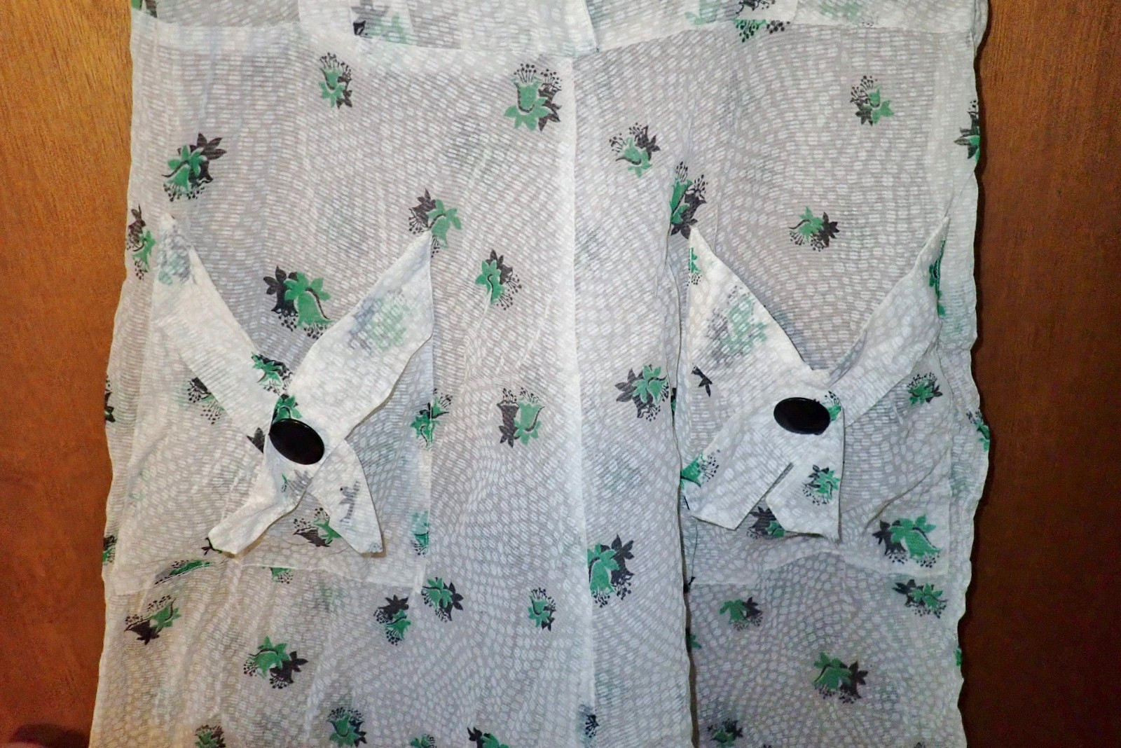 RARE Vintage 1940s 50s Floral SPIDERWEB Novelty FRENCH Sheer Nylon Dress (Read)