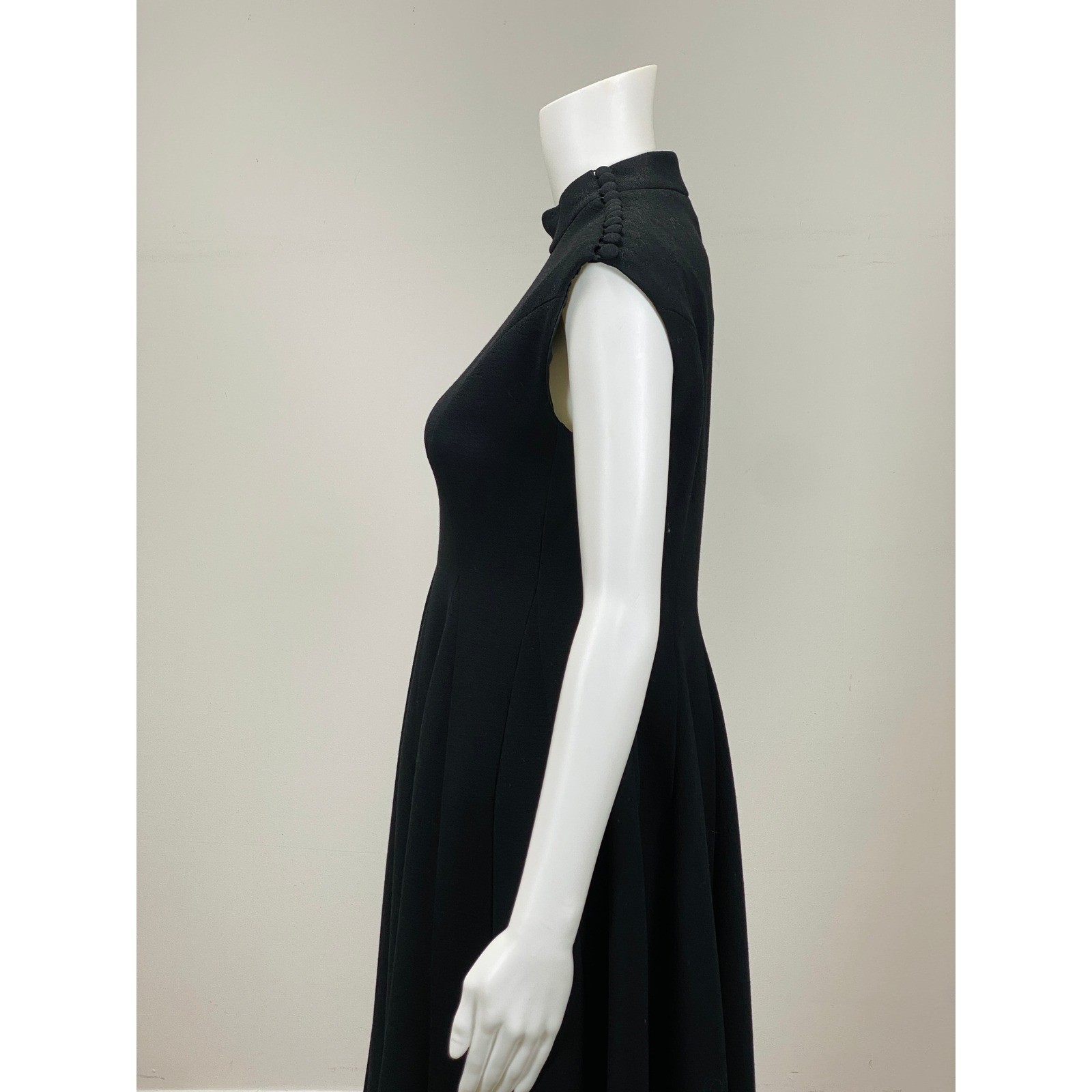 Vintage 1960s Norman Norell Dress Black A-Line Princess Seams Short Sleeve