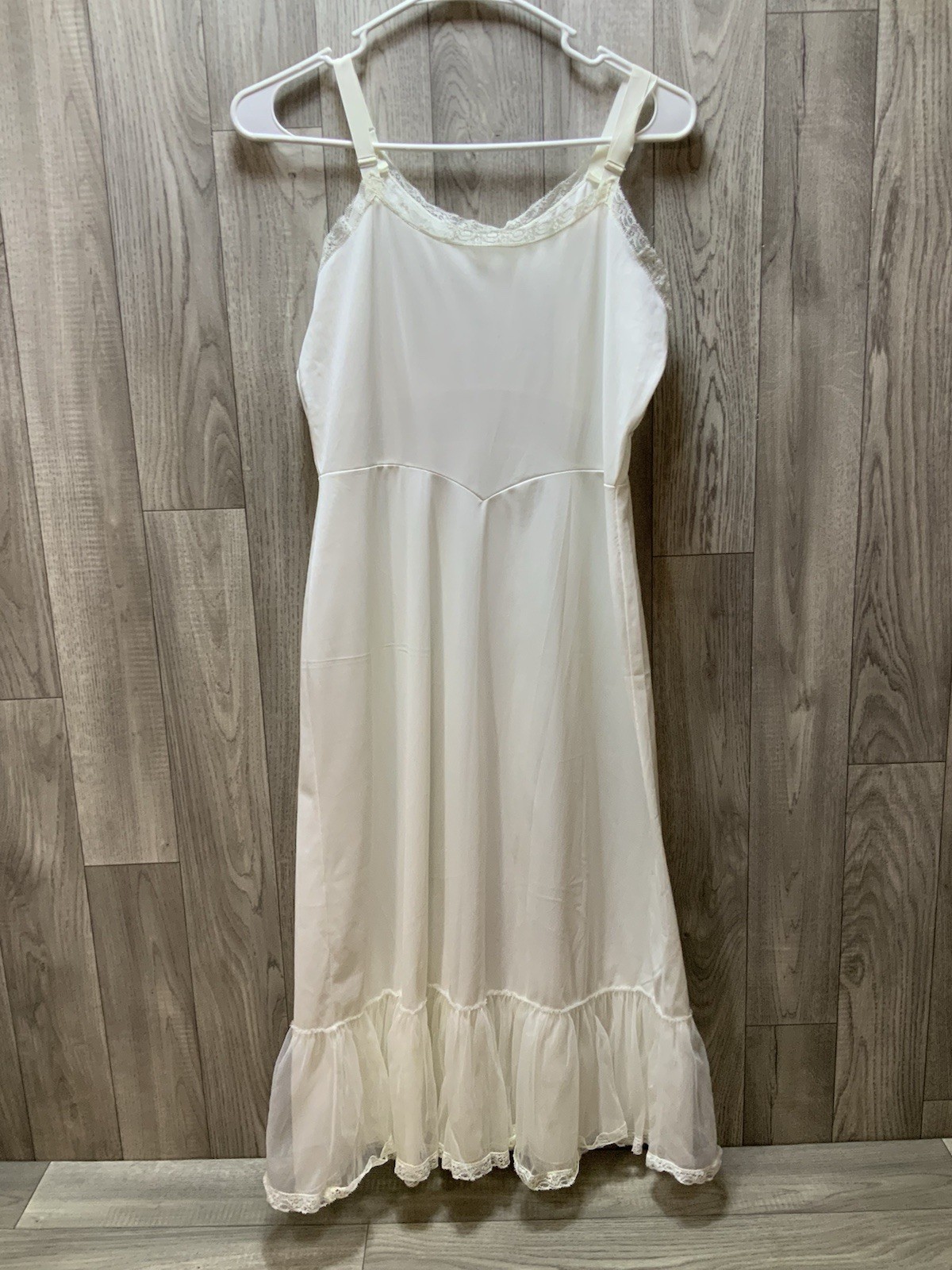 Vintage LAROS Full Sheer Slip Night Dress Gown Applique Flowers Size 38