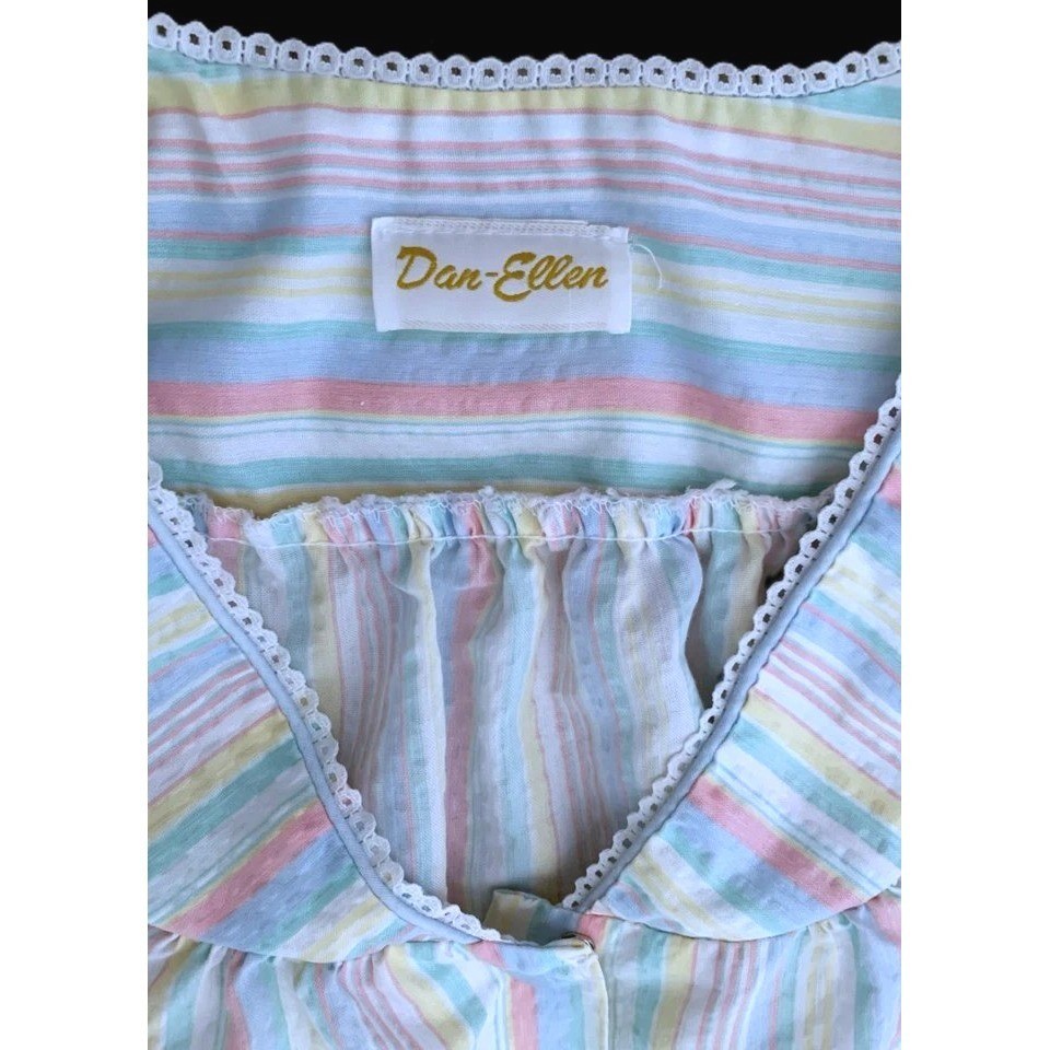 Pastel Stripe SEERSUCKER SNAP-FRONT LOUNGER Dan-Ellen Housecoat Dress 38 Vtg 70s