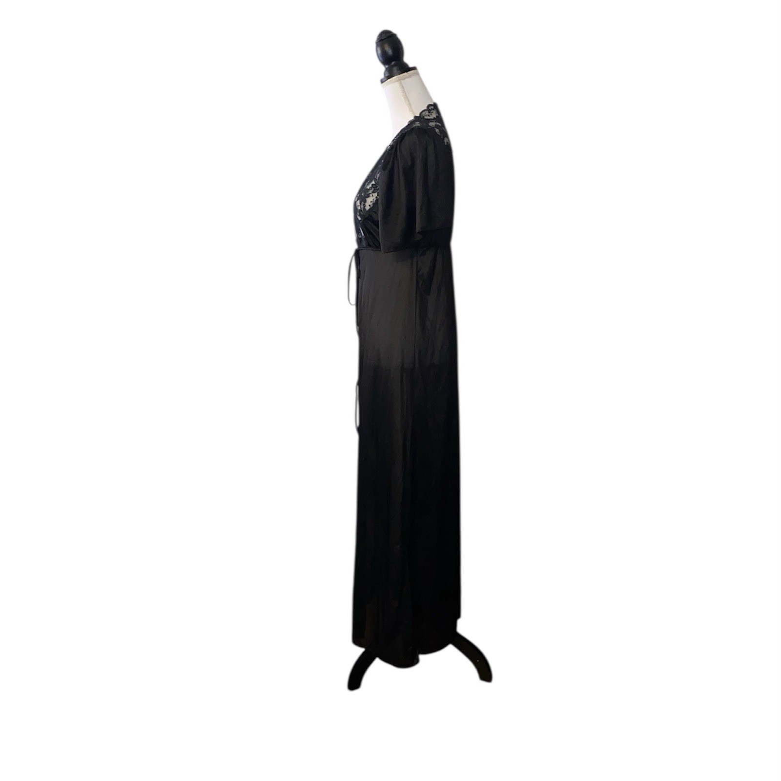 Vintage Lace Robe Long ILGWU Sheer Floral Half Sleeve Womens Medium Black Boho