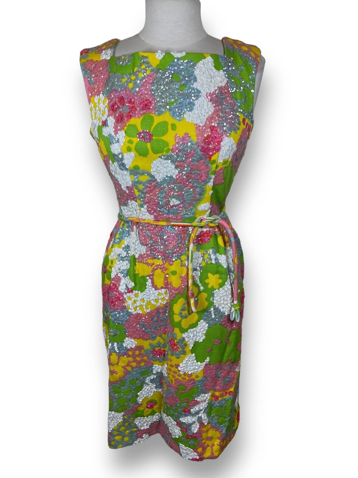 Vintage stunning sequined 1960s wiggle dress by Bain’s Las Vegas Los Angeles