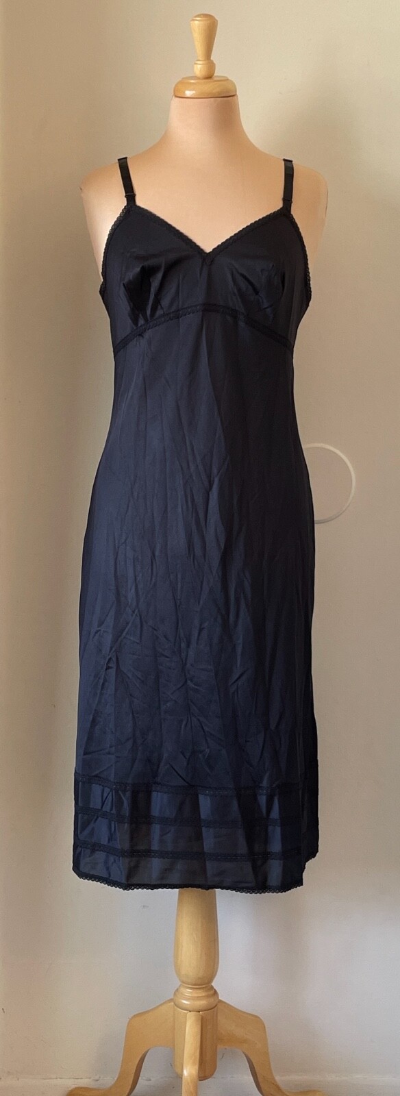 Vintage Lorraine Size 36 Tall S/M Solid Black Nylon Full Slip