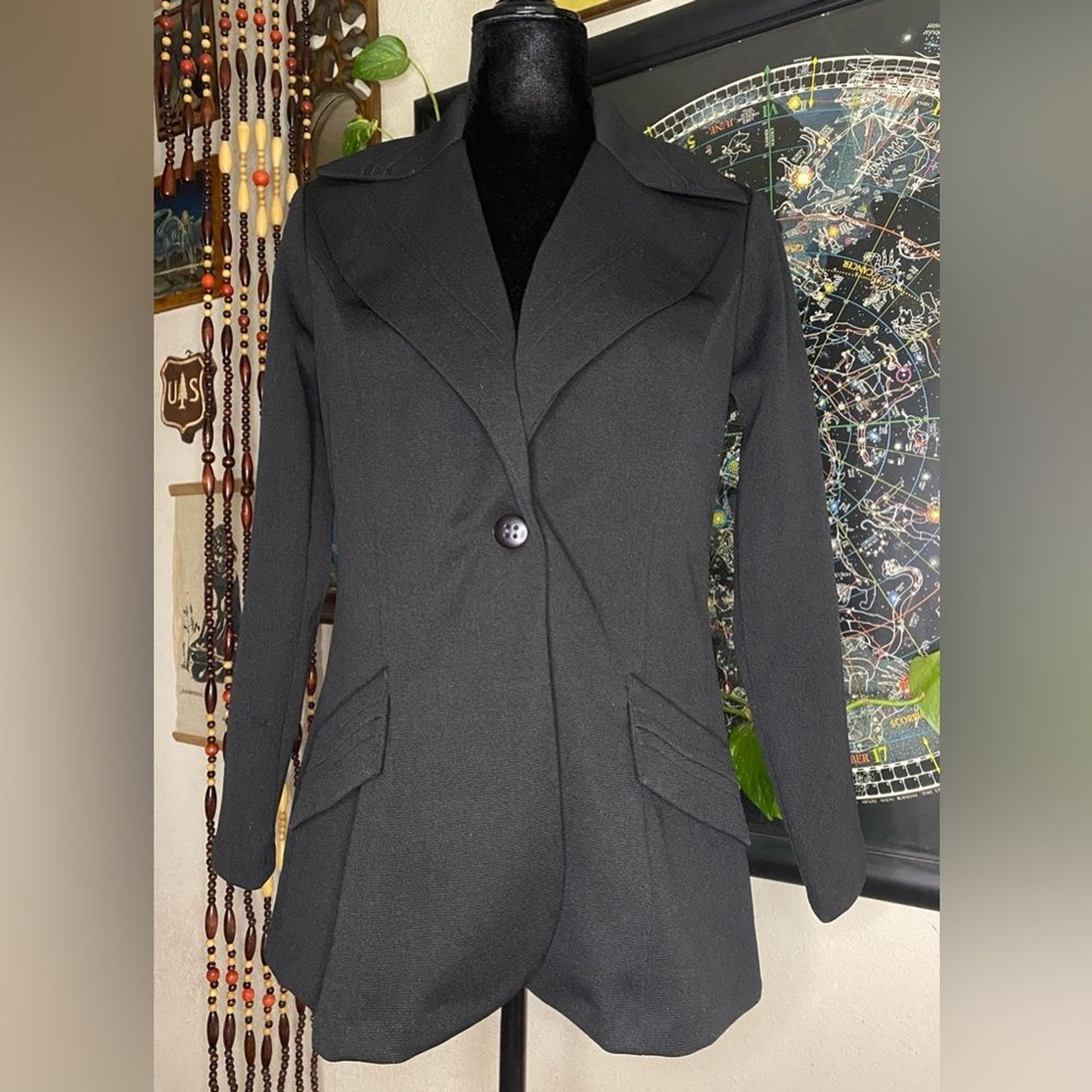 Vintage 1970’s First Edition Dallas Polyester Blazer. Rad Pointed collar! S/M