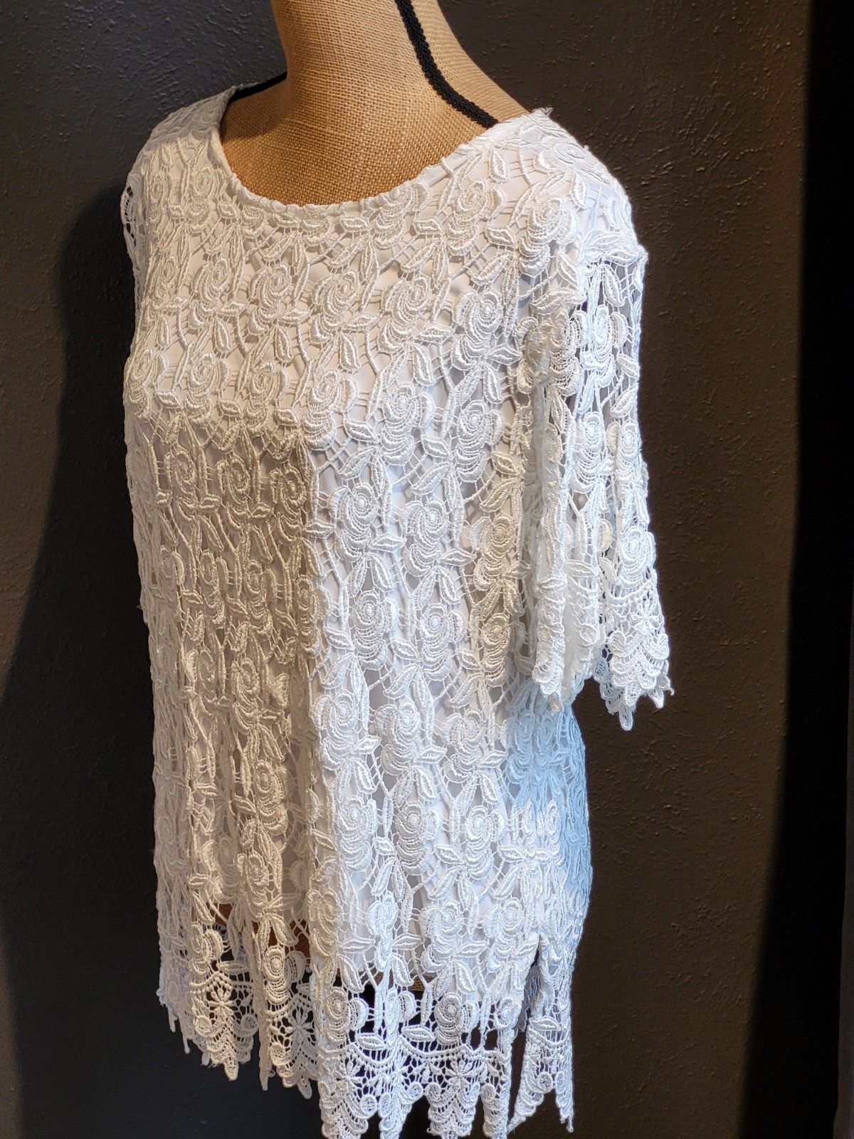 VeJaiz Vintage 80s Made In USA Large White Lined Lace Top