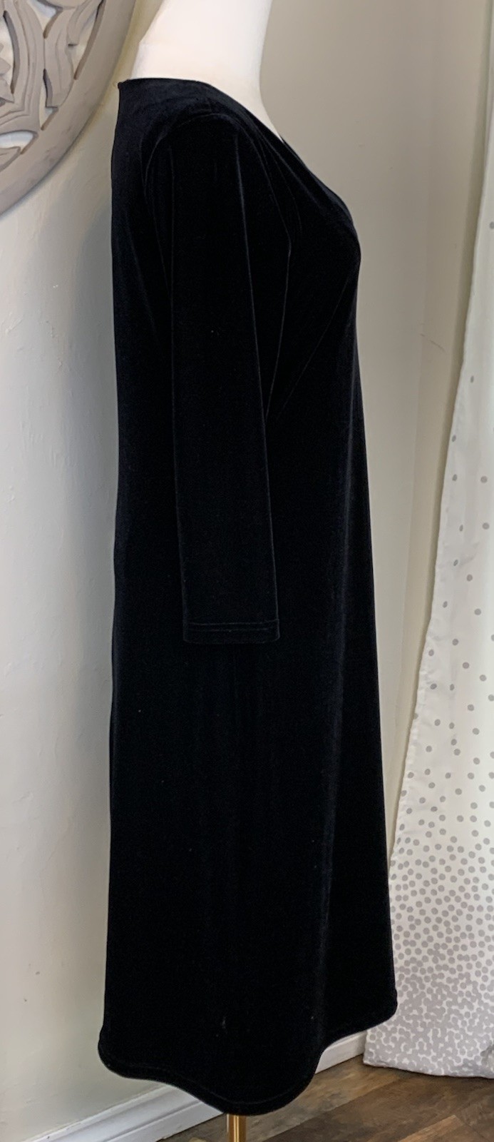 VTG Harold’s Velvet Dress Sz 6 Black V Neck 3/4 Sleeve Old Money Timeless