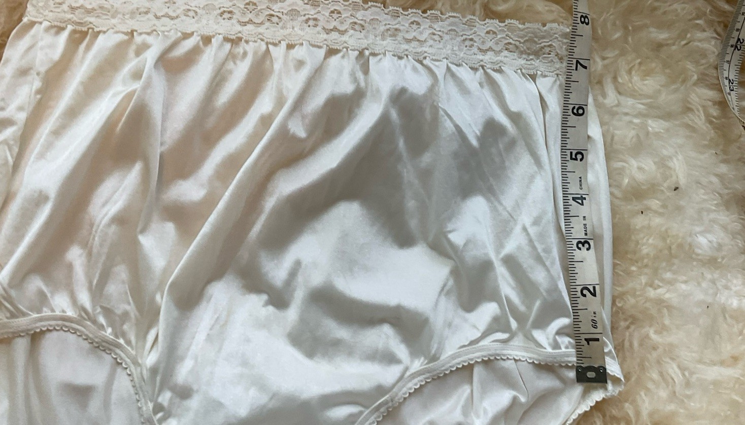 Vintage Vanity Fair White Lace Trim High Waist Brief Panties Size 8 Regular
