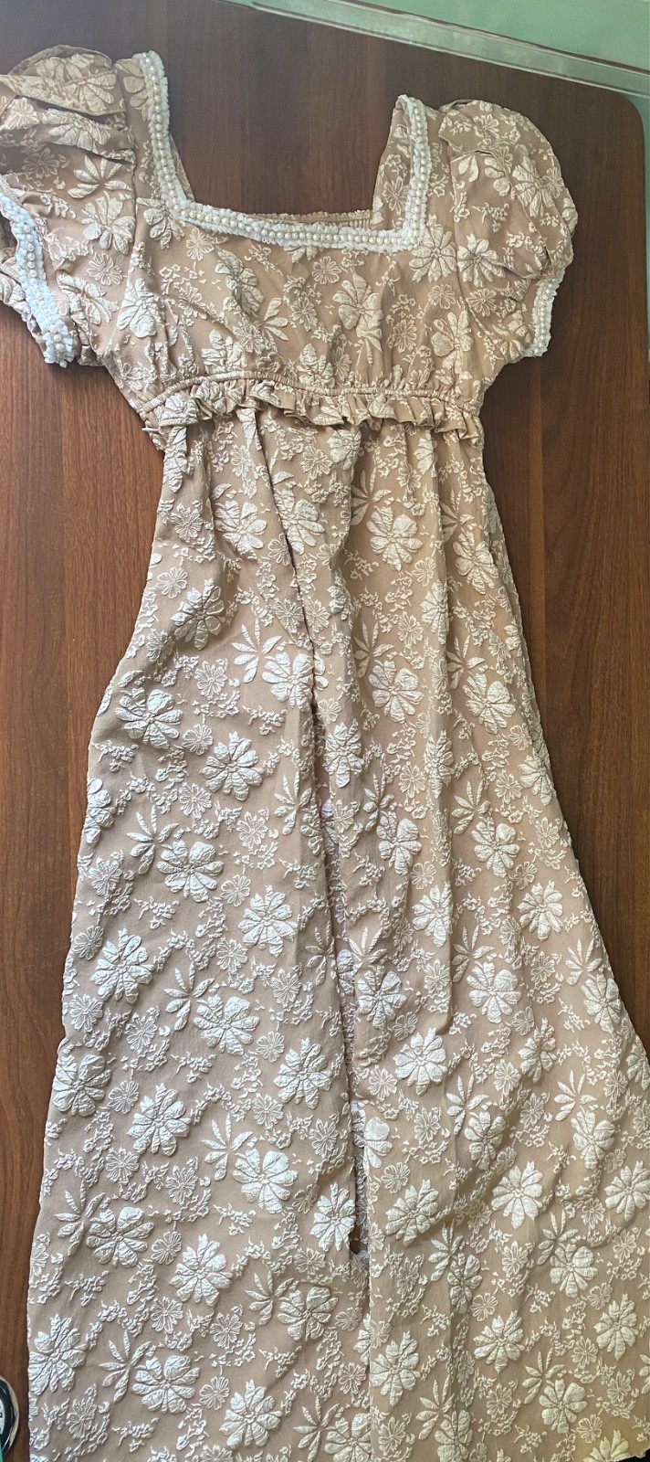 Vintage „Renaissance” Long Gown Floral Design Tan White Med