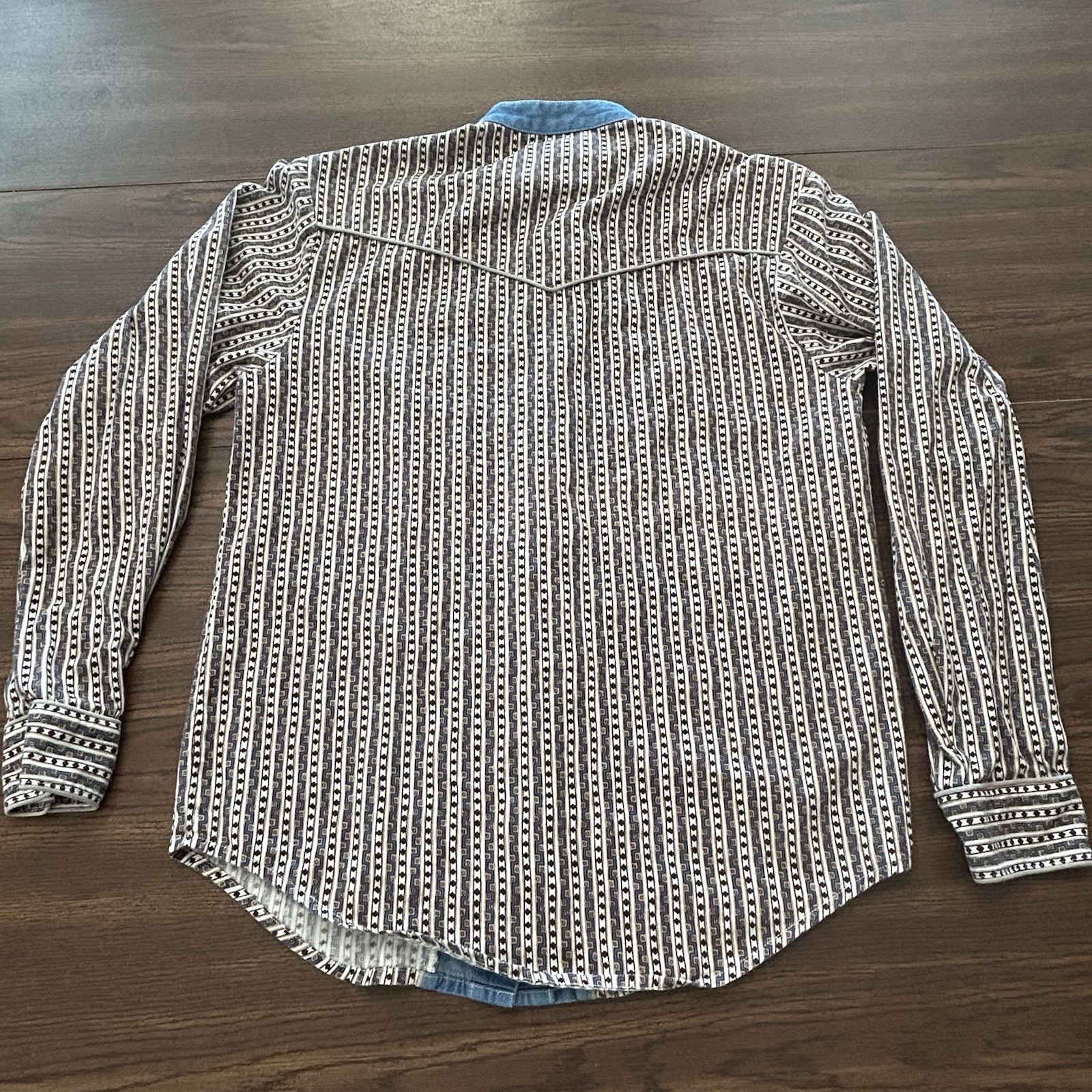 Vintage 80s Wrangler Western Women’s Aztec Striped Denim Bib Shirt Small