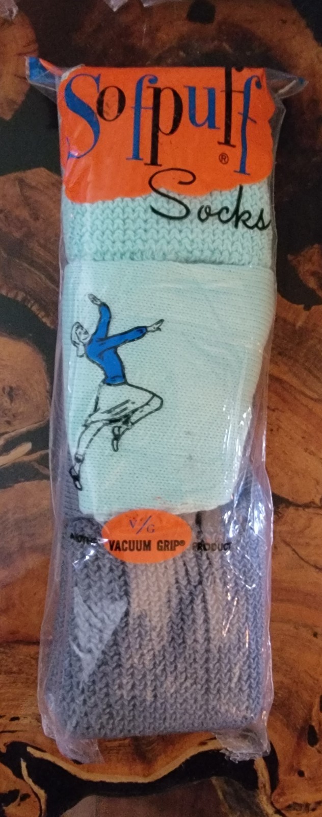 VTG Sofpuff NEW 2 Pair Socks Crew Sz 9 10 11 Vacuum Grip Slouch