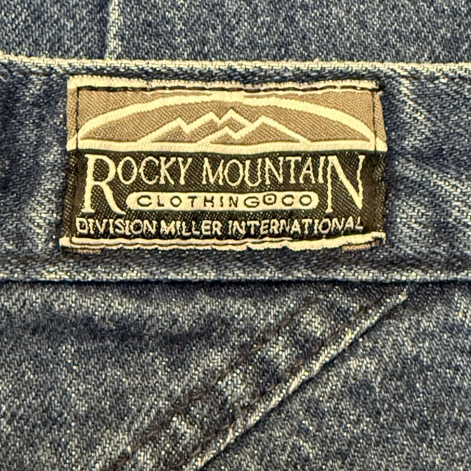 Vintage 1990s Rocky Mountain Rockies Bareback Mom High Rise 100% Cotton 30×36*