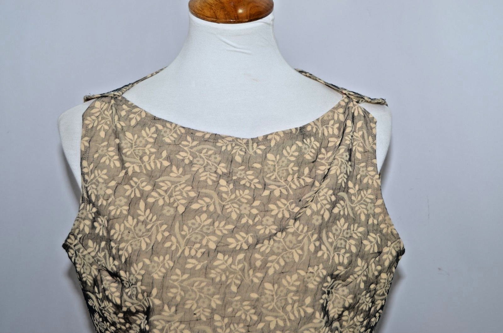 Mixit Sleevless tank top Shirt Cream Tan Black Floral Lace Made in USA Woman L