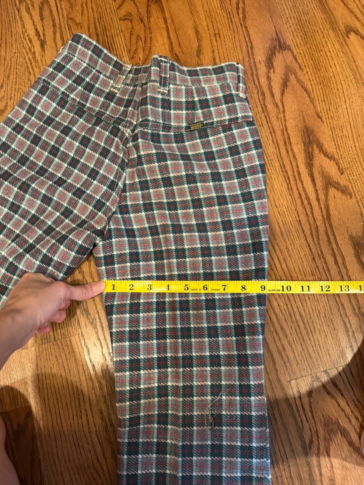 Vtg 1970s Maverick Plaid Pants XS 24×31 Green Red Checkered Bell Bottoms EUC