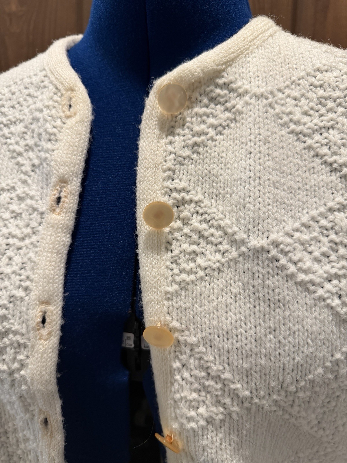 Vtg Union Made Women’s Sayelle Cream Button-Front Cardigan Sweater Size Small