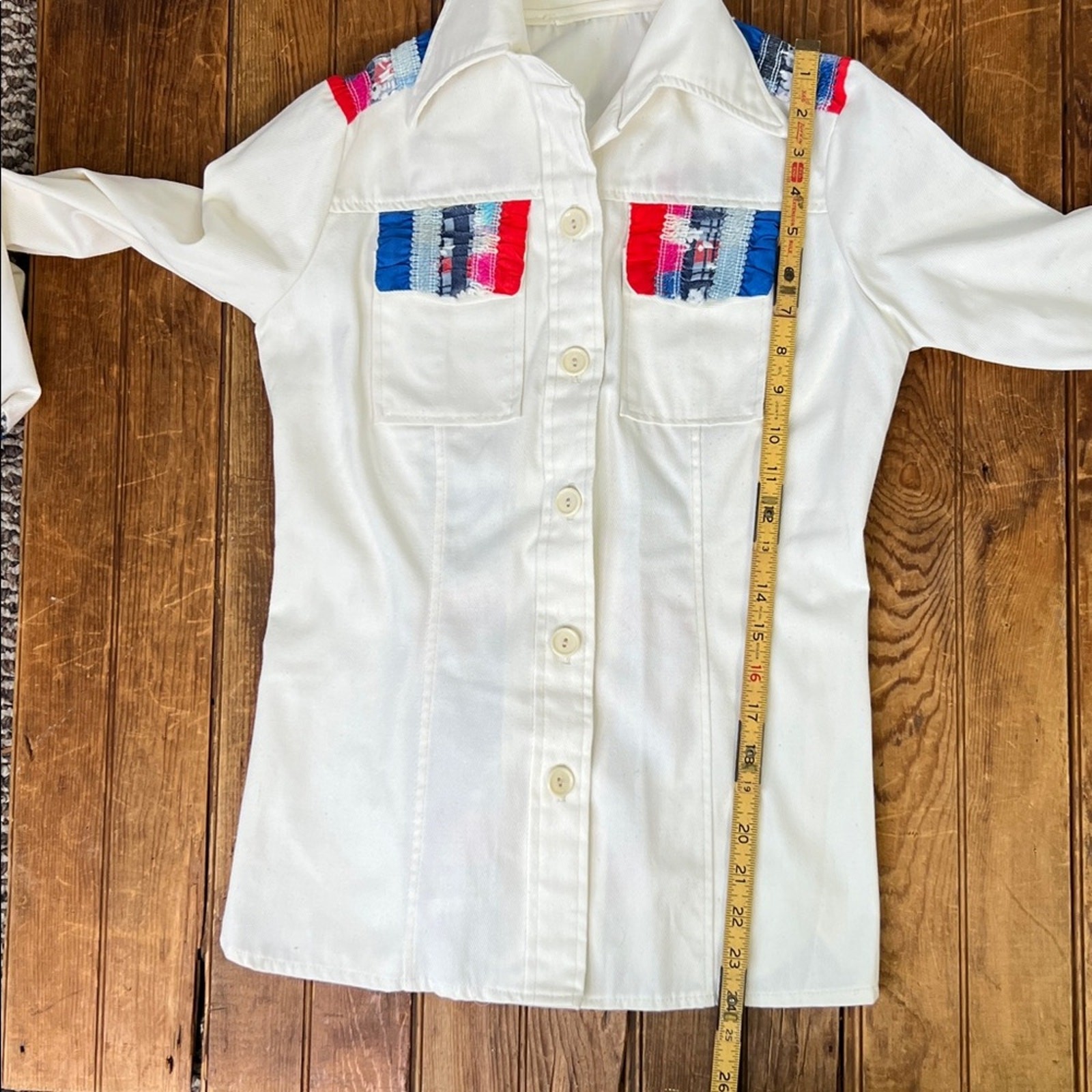 Vintage 70s women’s shirt top classic White Button-Up ed white blue long sleeve