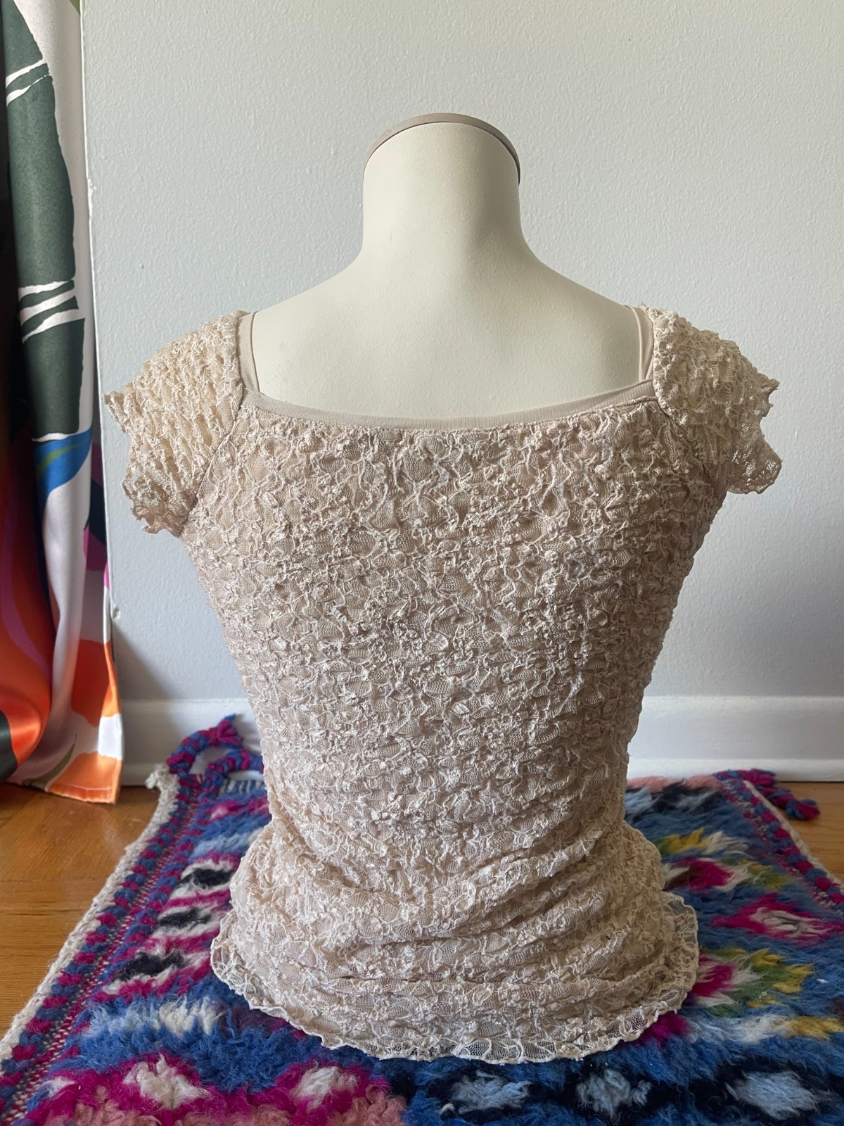 Vintage Y2K New York & Company Ivory Ruched Lace Sweetheart Corset Style Top XS