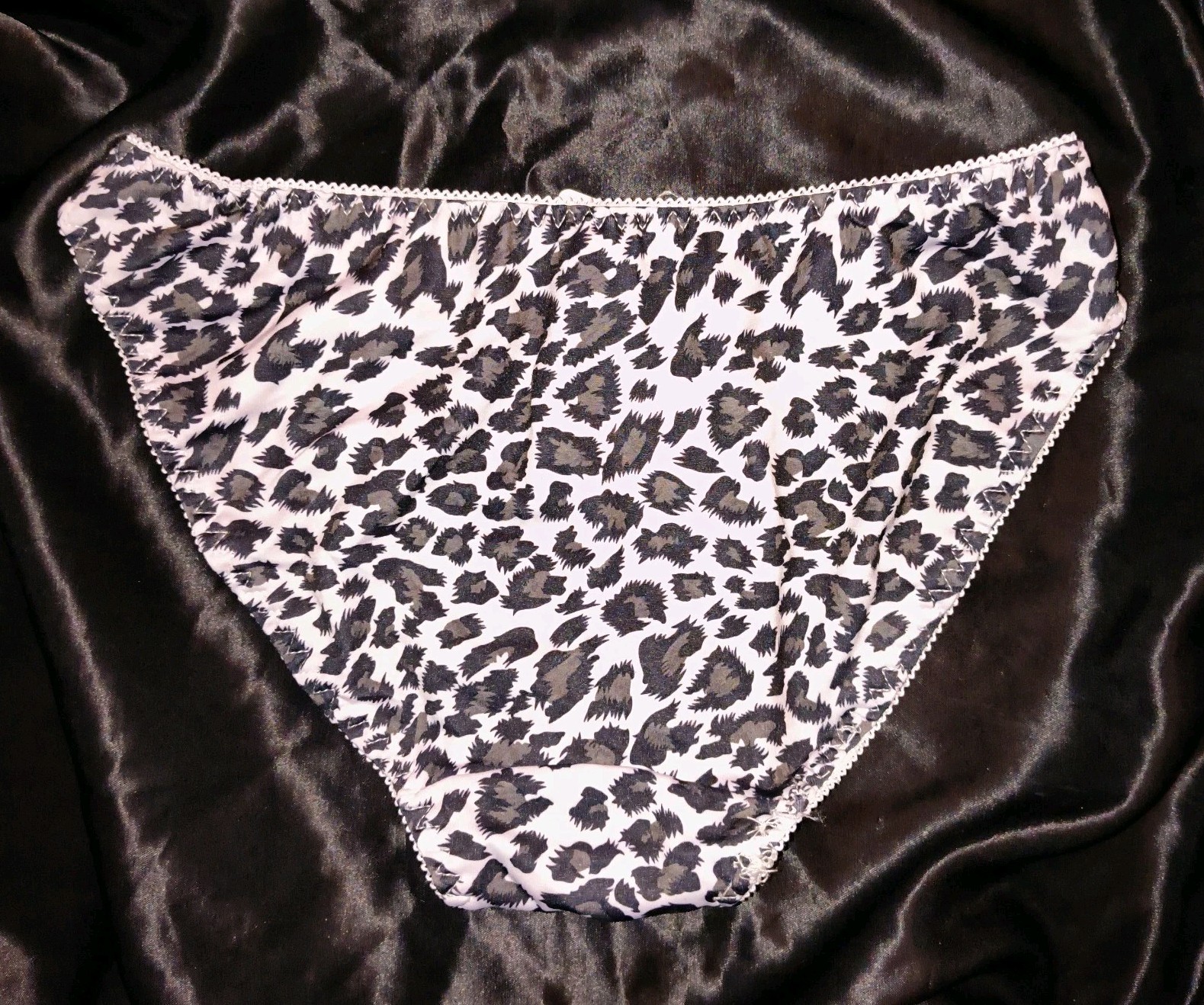 Vintage NWT Low Rise Animal Print & Lace String Bikini Nylon Panties-XL