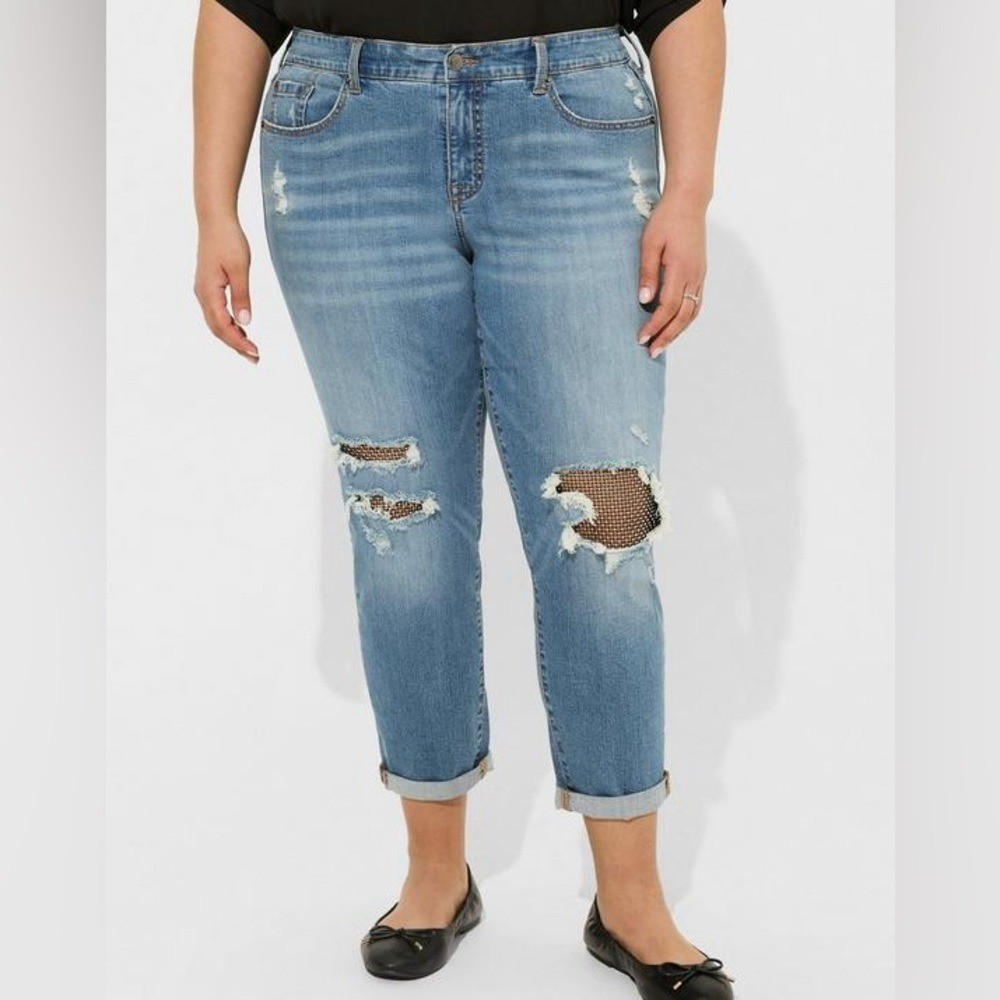 Torrid Perfect Boyfriend Ankle Vintage Stretch Mid-Rise Jean 22R