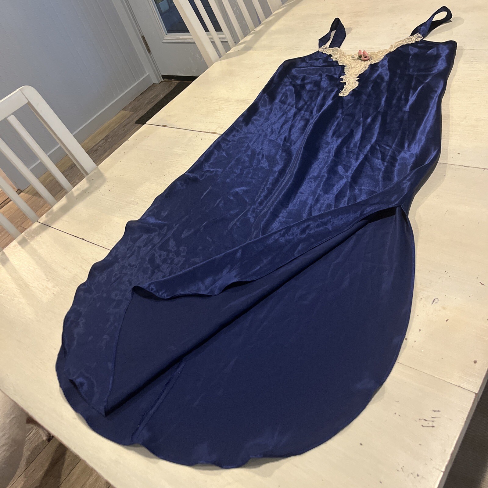 California Dynasty ￼Nightgown Women’s M Sapphire Royal ￼Blue Satin Ivory Lace