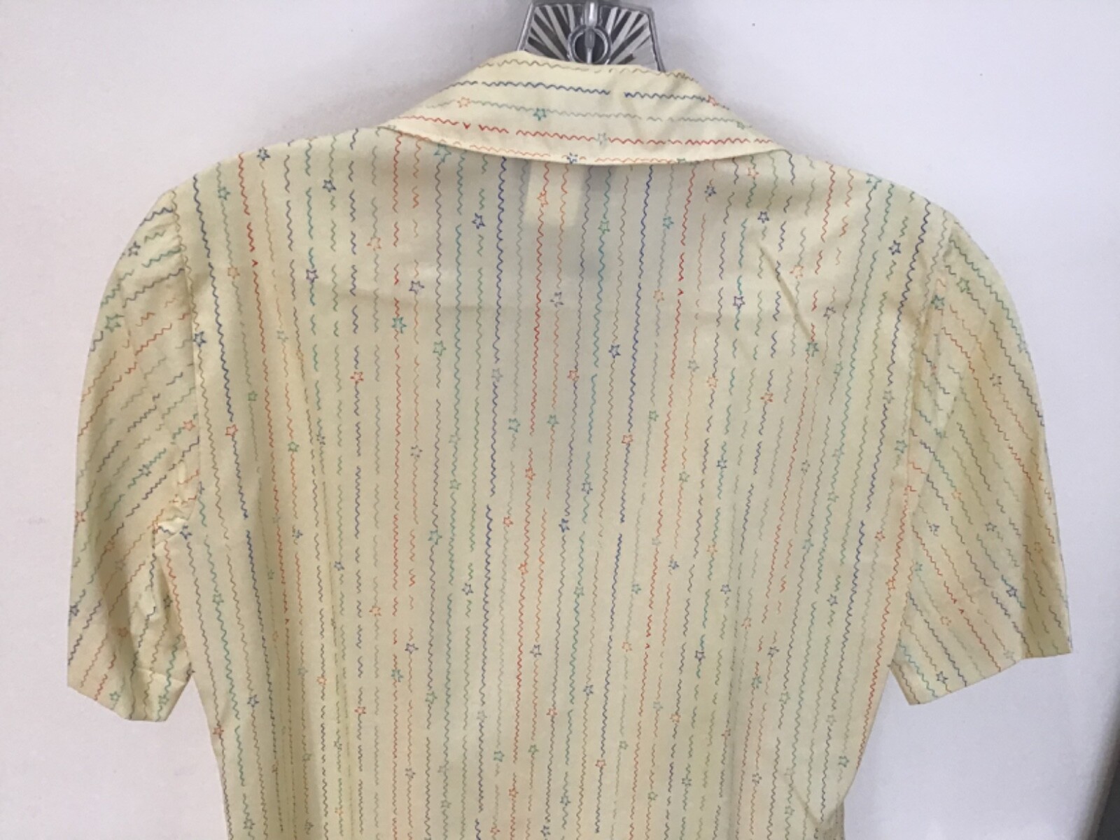 Vintage 70’s LANGTRY Polyester Lemon Chiffon Blouse w/ Stars & ZigZags Size 9/10
