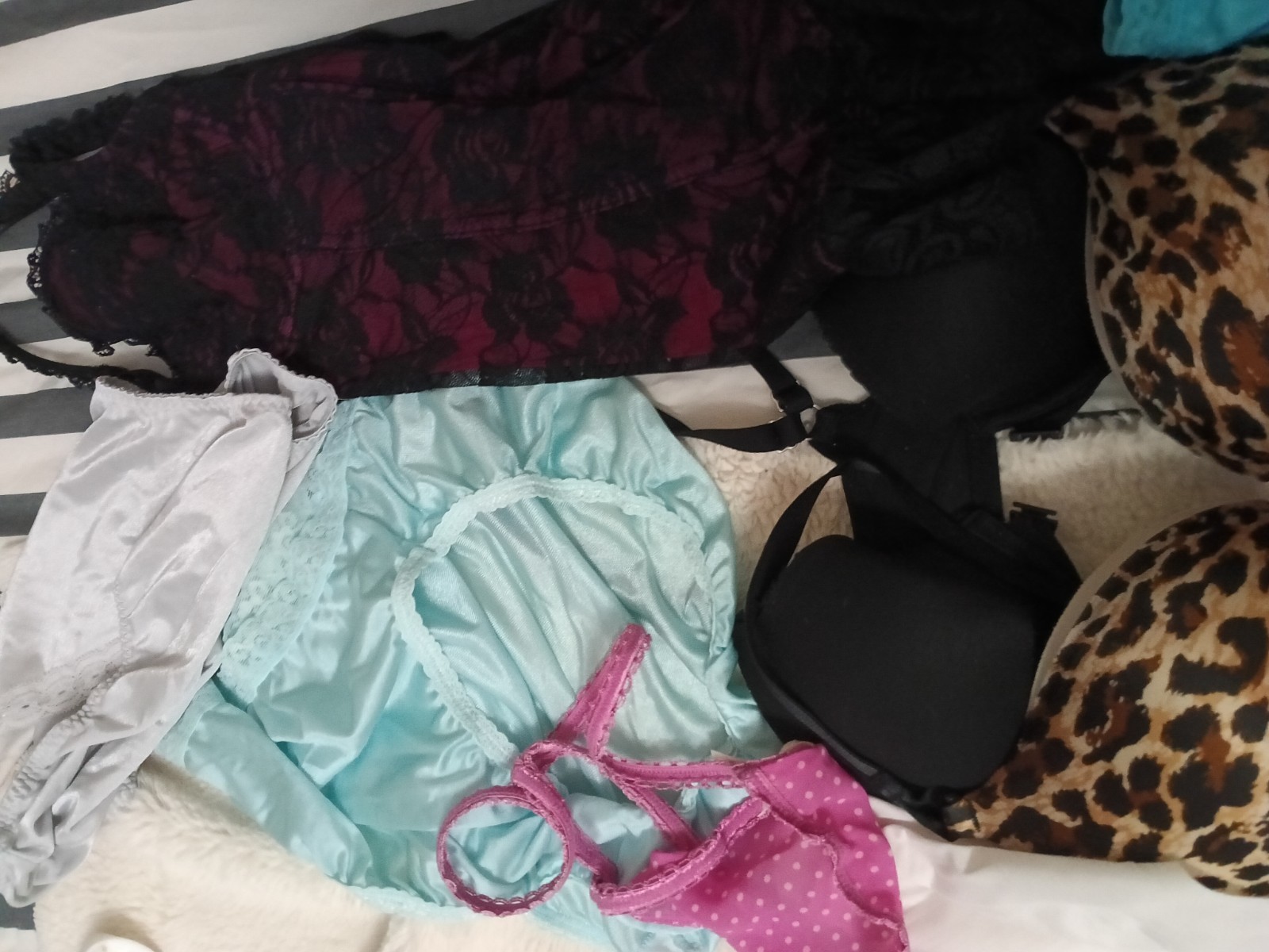 VTG Lingerie Bras Etc Lot Large XL C D Cup 90’s Y2K Romantic Wedding Night