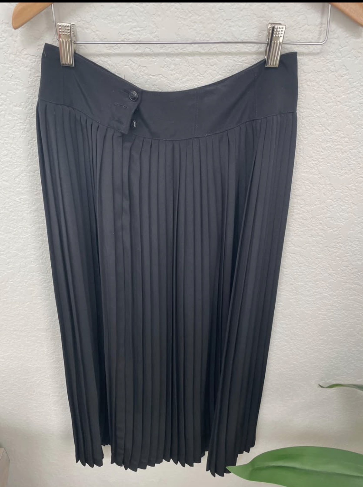 Liz Claiborne Collection Vintage Silk Pleated Midi Skirt Black Size 8