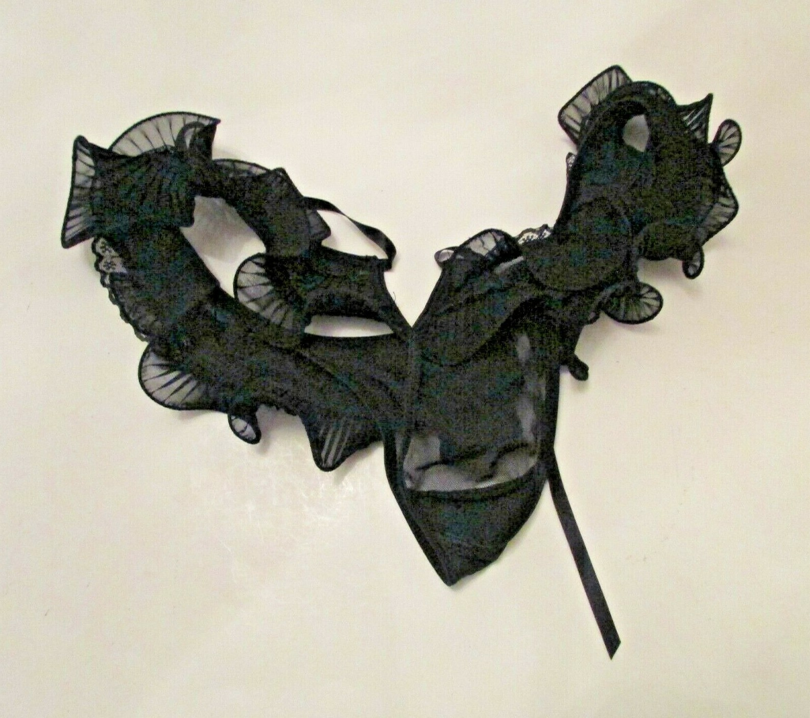 JC Penney Delicates J8365 Black Nylon Ruffled V-G-String Bikini Thong Panties 5