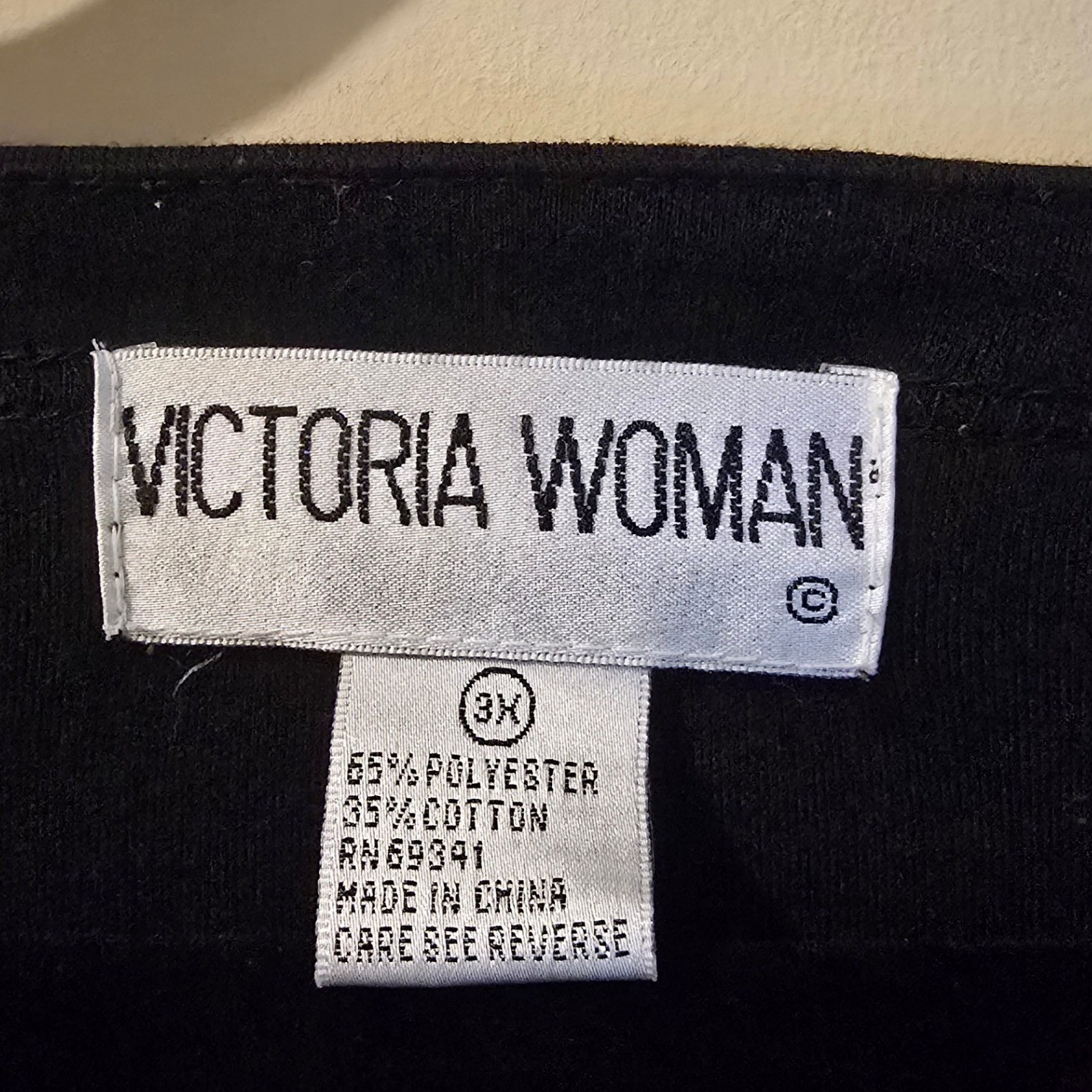 Victoria Woman Vintage Black Cat Embroidered Shoulder Pad Top 3X Short Sleeve