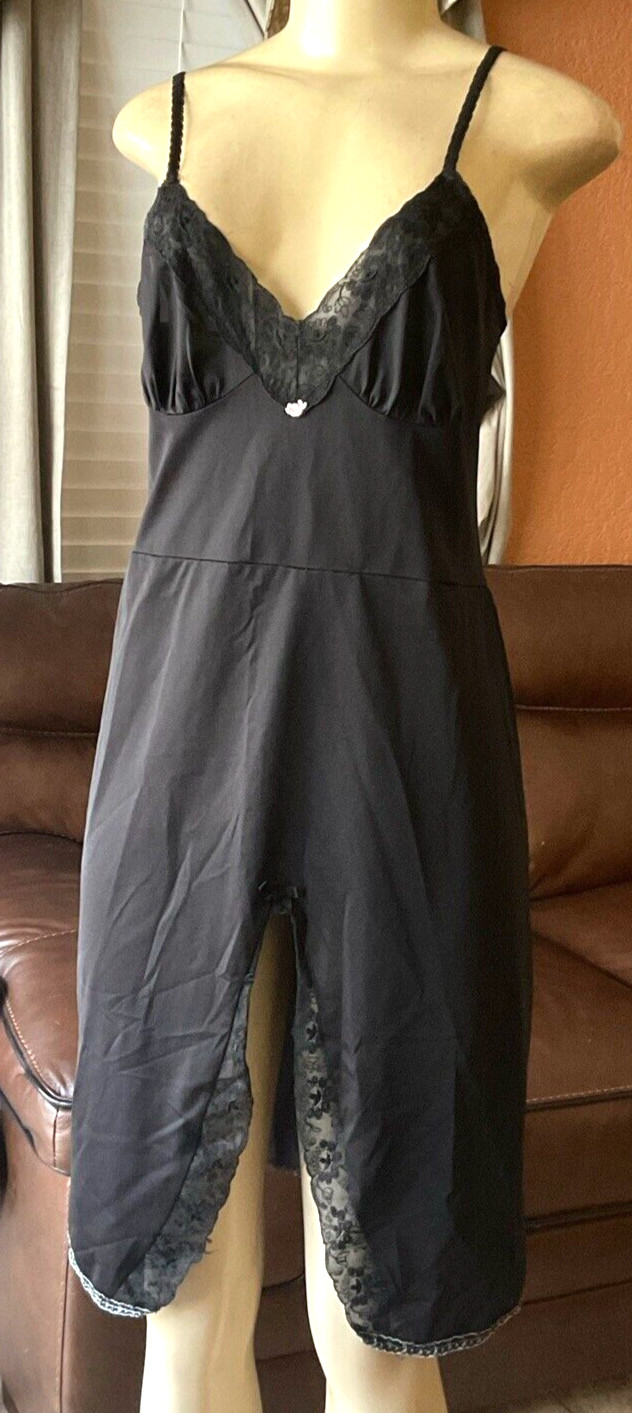 VINTAGE ST MICHAEL BLACK NYLON BLEND W/FANCY HEMN NIGHT GOWN LINGERIE 34 UK 8hc