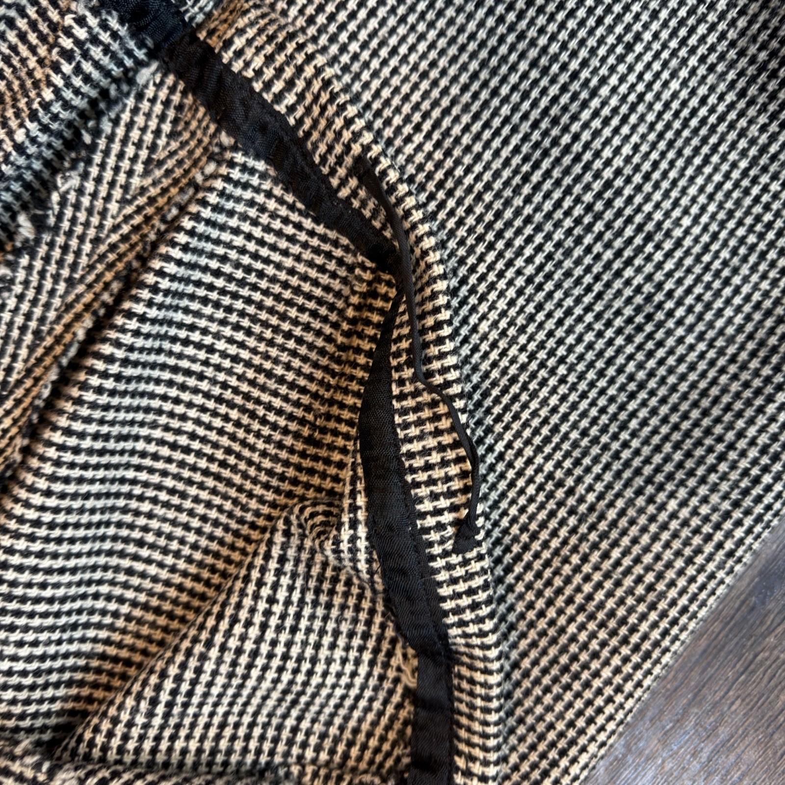 VTG Balenciaga 10 Avenue George V Numbered 3-Piece Houndstooth Suit with Capelet
