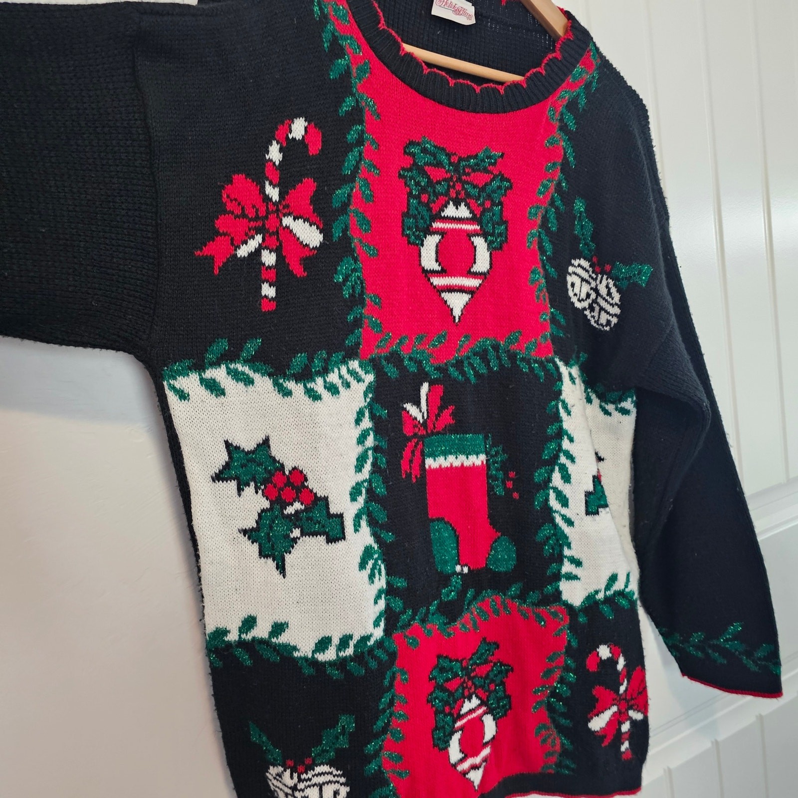Vintage Christmas Sweater Women Size 1X Black Red Embroidered Ornaments Holiday