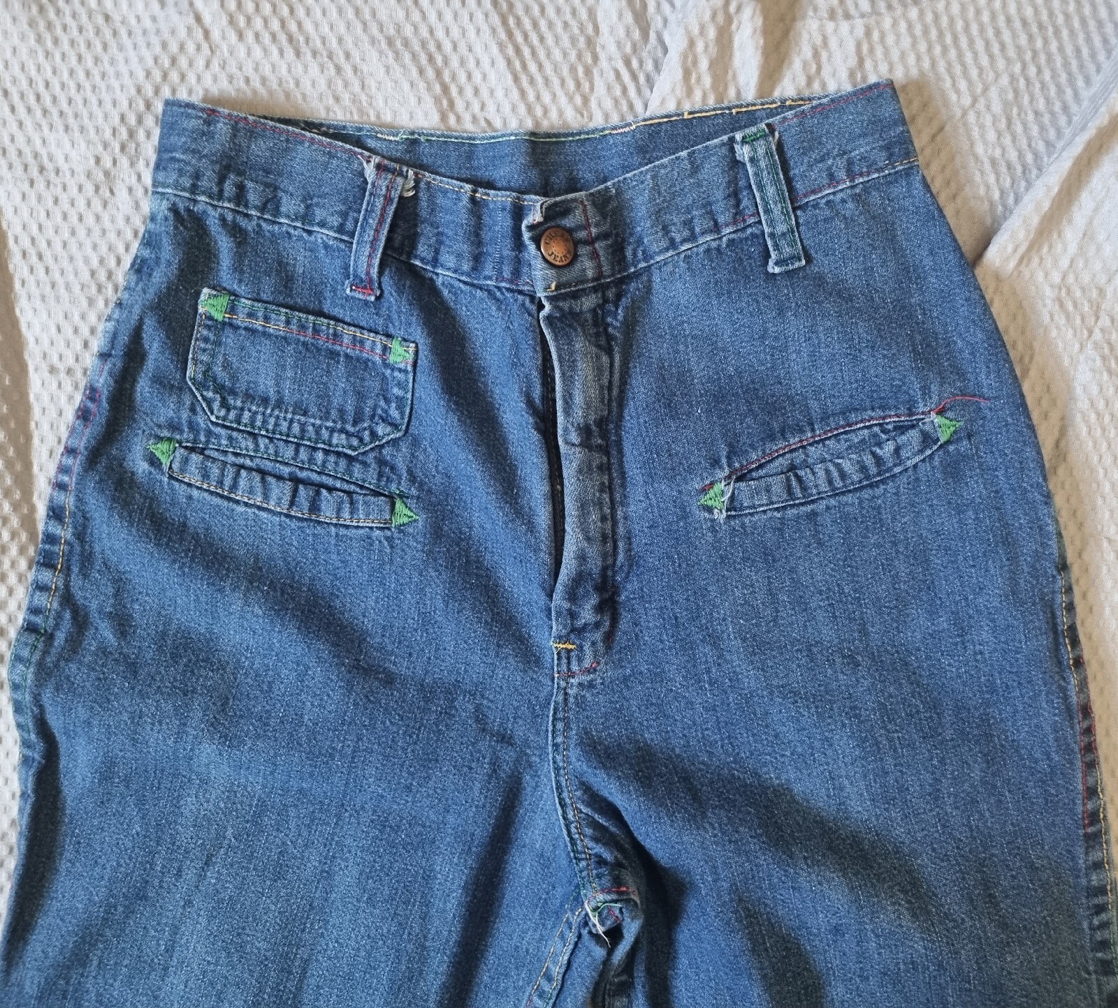 RARE „Cheap Jeans’ Brand 70s Vintage Jeans With Rainbow Stitching
