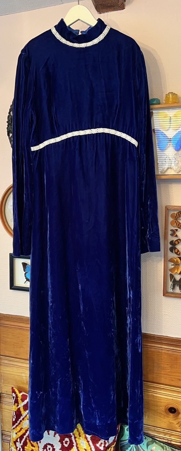 VTG Blue Velvet Dress Sz XS white crochet detail midi maxi sapphire