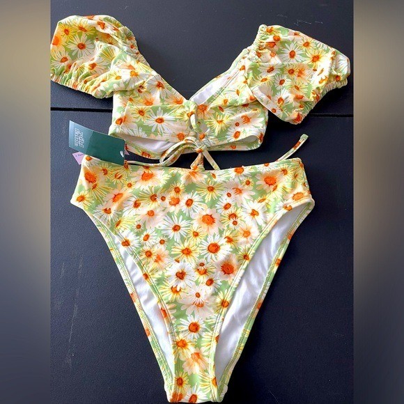 NWT Wild Fable Daisy Print Two Piece Bikini size XS