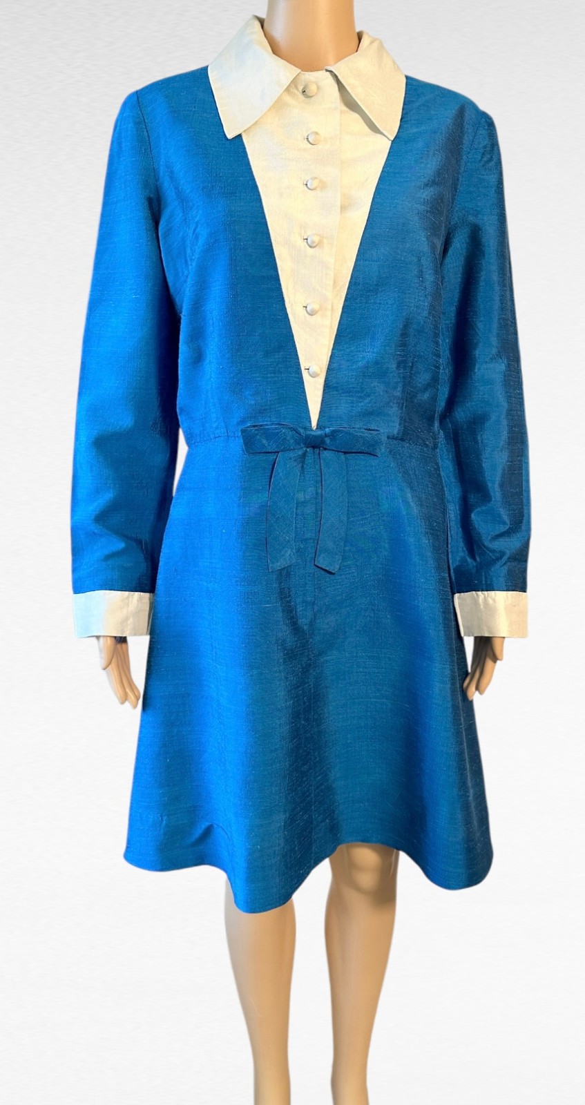 Luxury 1960s Thai Silk Dress Bangkok Hand Tailored Couture Blue White Size M