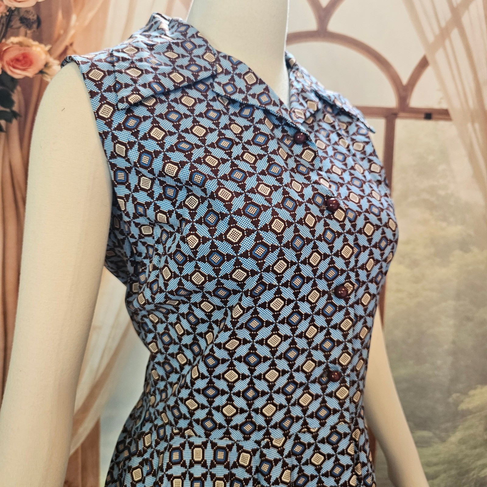 Vintage 1970s Dress Fit and Flare Sandy Lane Blue Brown Geometric Print Buttons