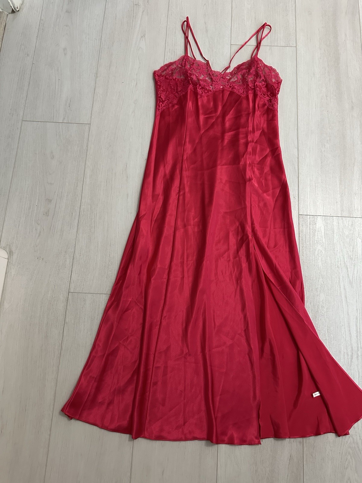 Vintage Victoria’s Secret Satin Robe & Nightgown Set Sz L – Fuchsia Pink – Lace