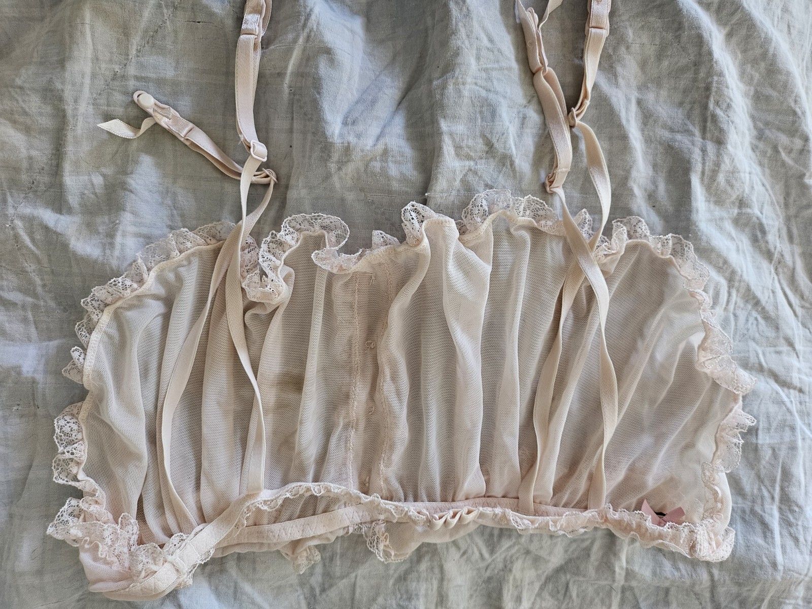 Sexy 4 Strap Garter Belt sz S – See Description – sold 5 or 1