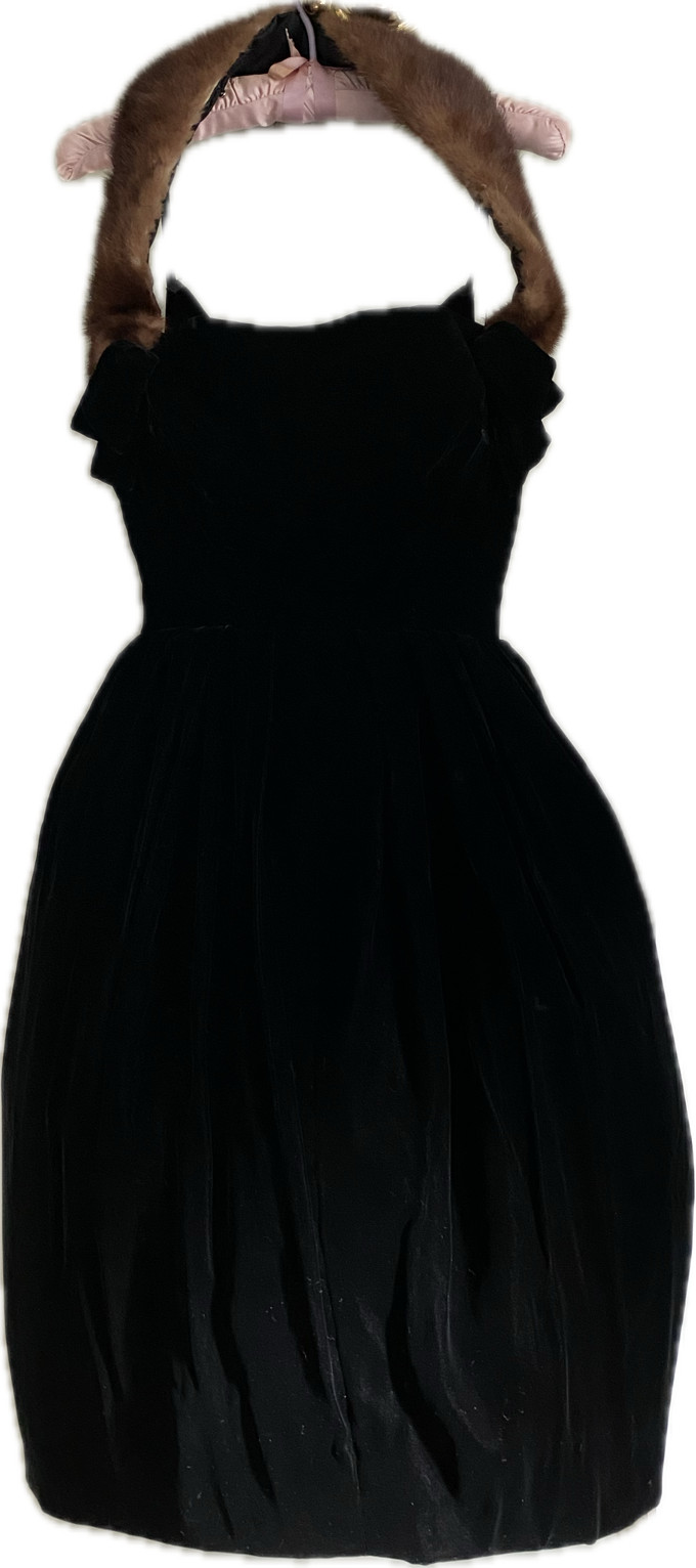 VINTAGE 1940-50’s BLACK SILK VELVET DRESS W ERMINE SHOULDER BAND