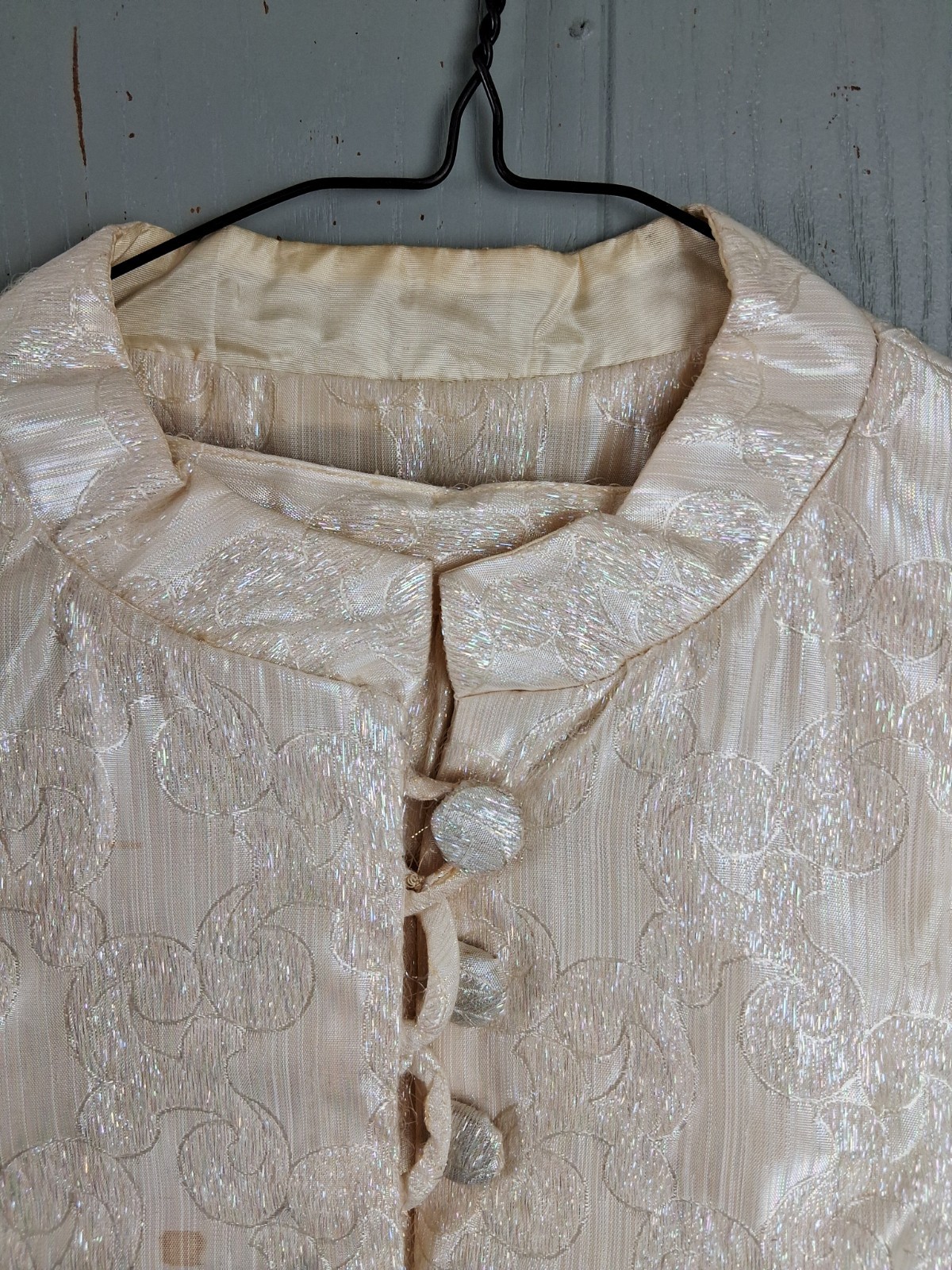 Vintage Mid Century Jaquard Skirt Jacket Set SMALL Iridescent Cream 3pc Flawed