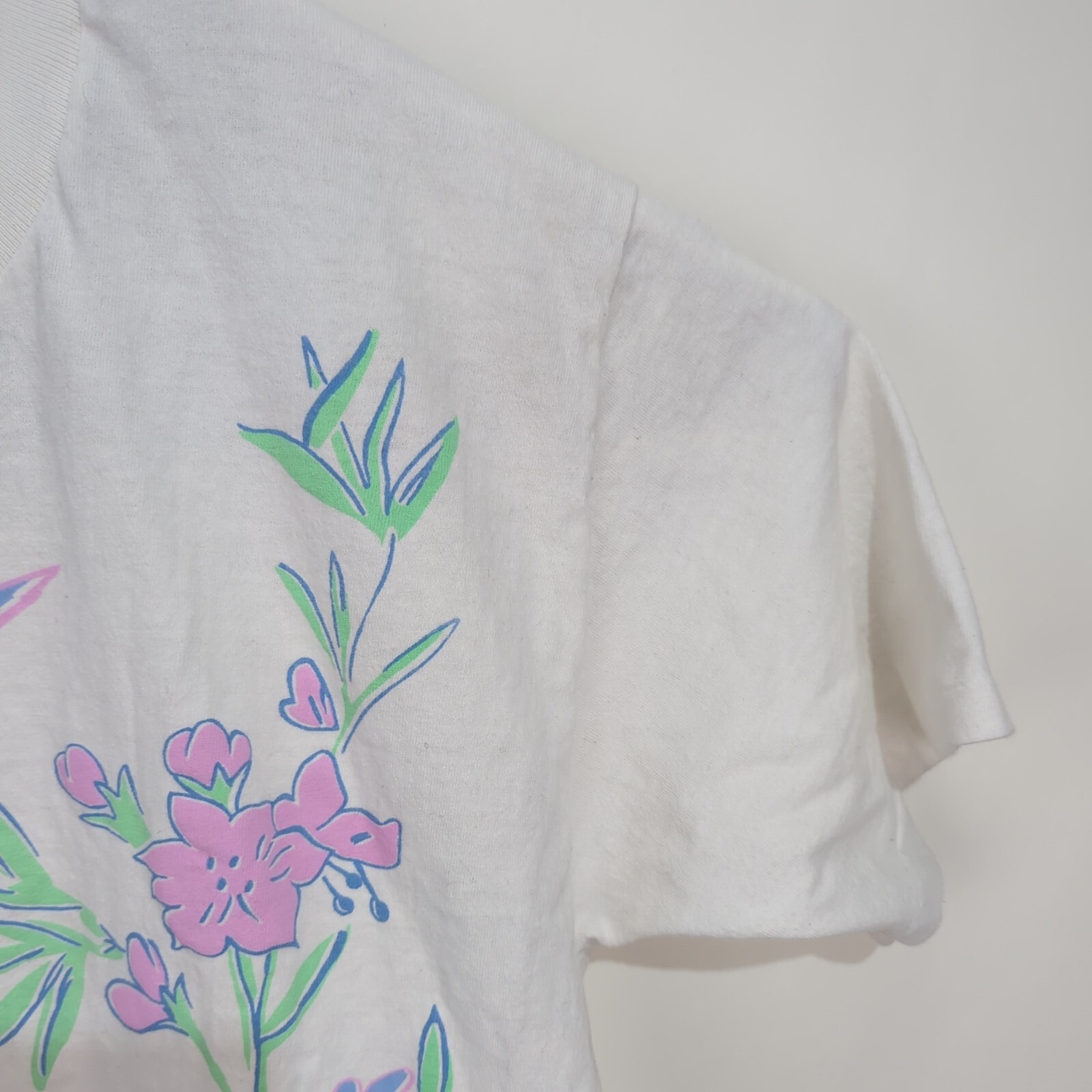 Vintage Floral Art Tee T Shirt Large Bird Pastel White Big Print Sloppy Joes