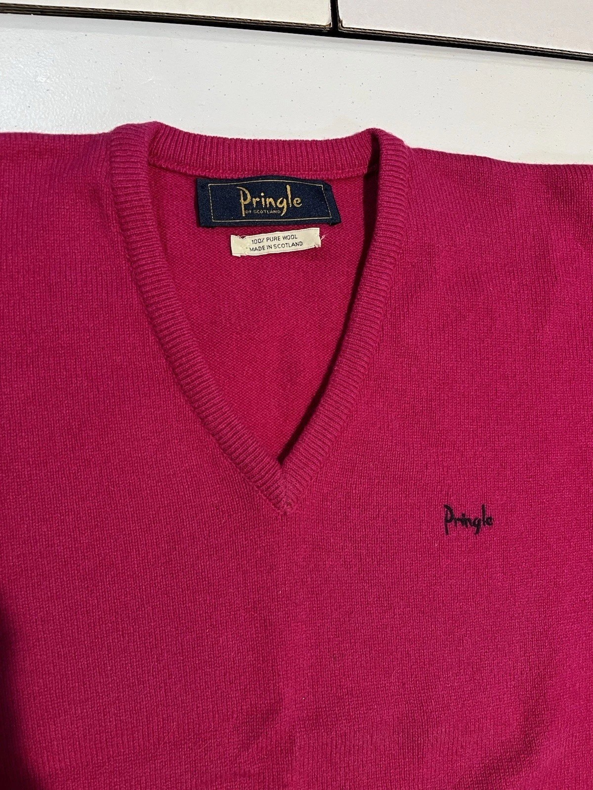 vtg Pringle 100% Wool Sweater Scotland Made Pink Purple V-Neck Knit Women Medium